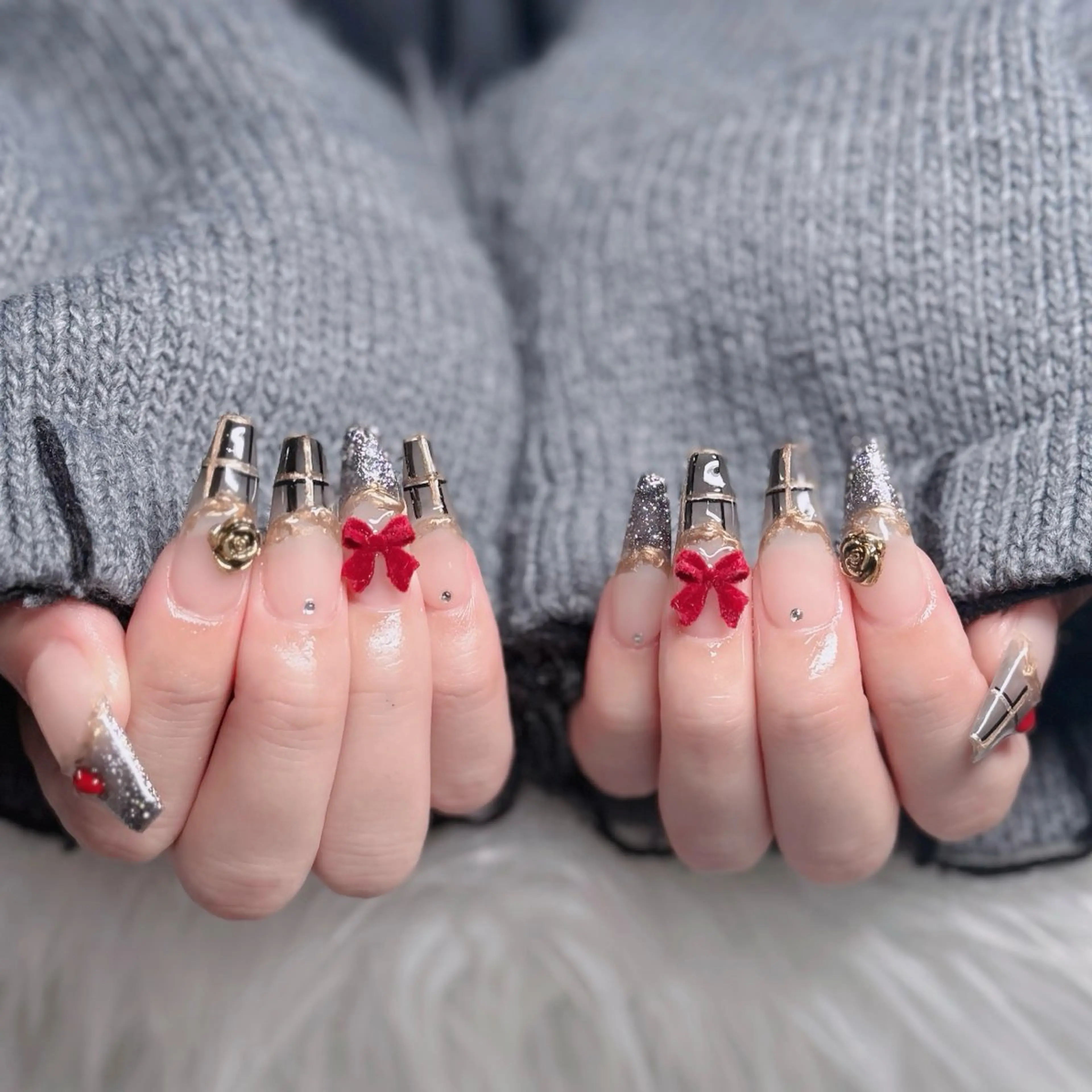 ネイル フレンチネイル ジェルネイル ガラスフレンチ ハロウィン ハート ハンドネイル H.baby Nail Salonのネイルデザイン