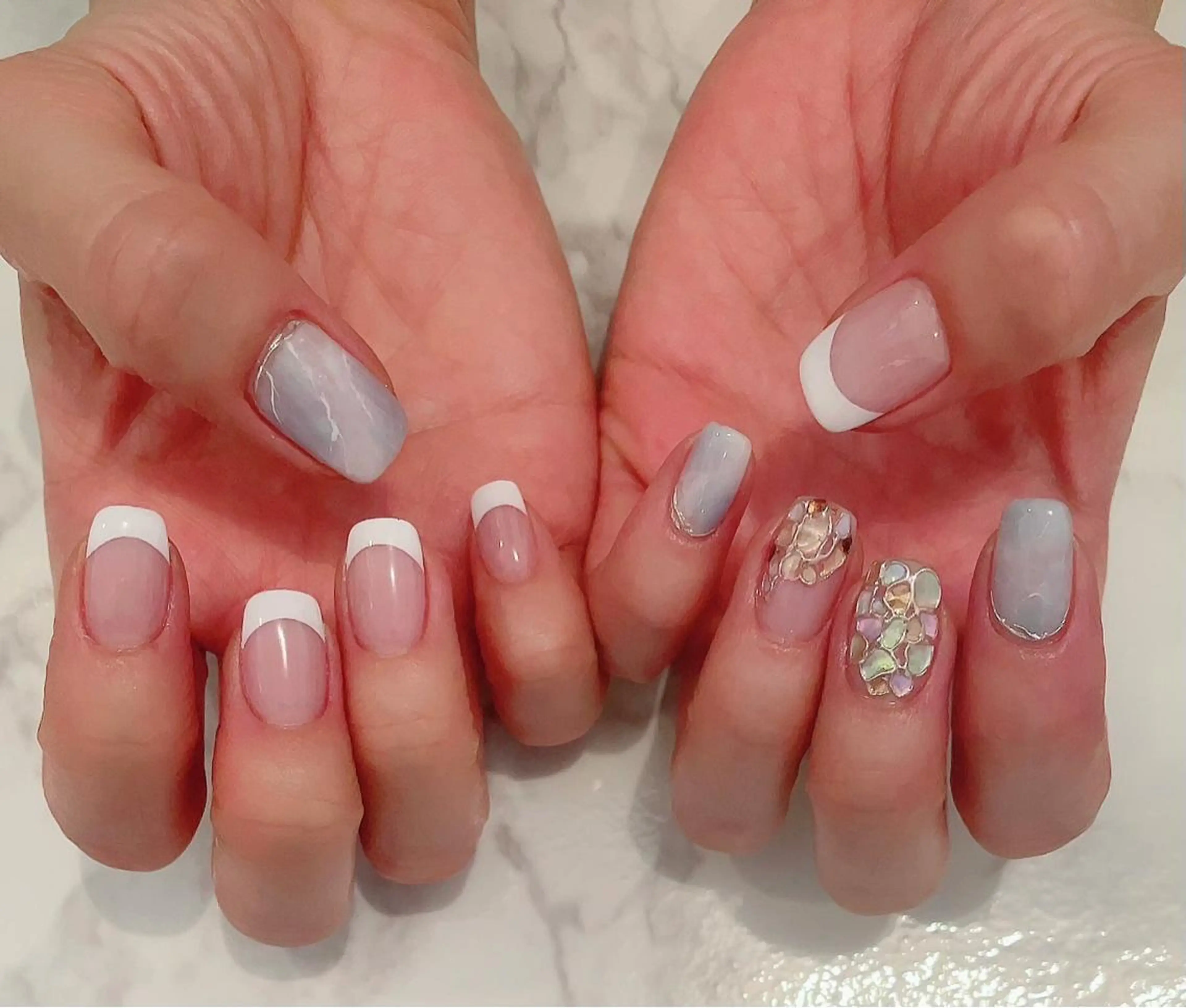 ネイル フレンチネイル atelier chic+所属・atelier chic+のネイルデザイン