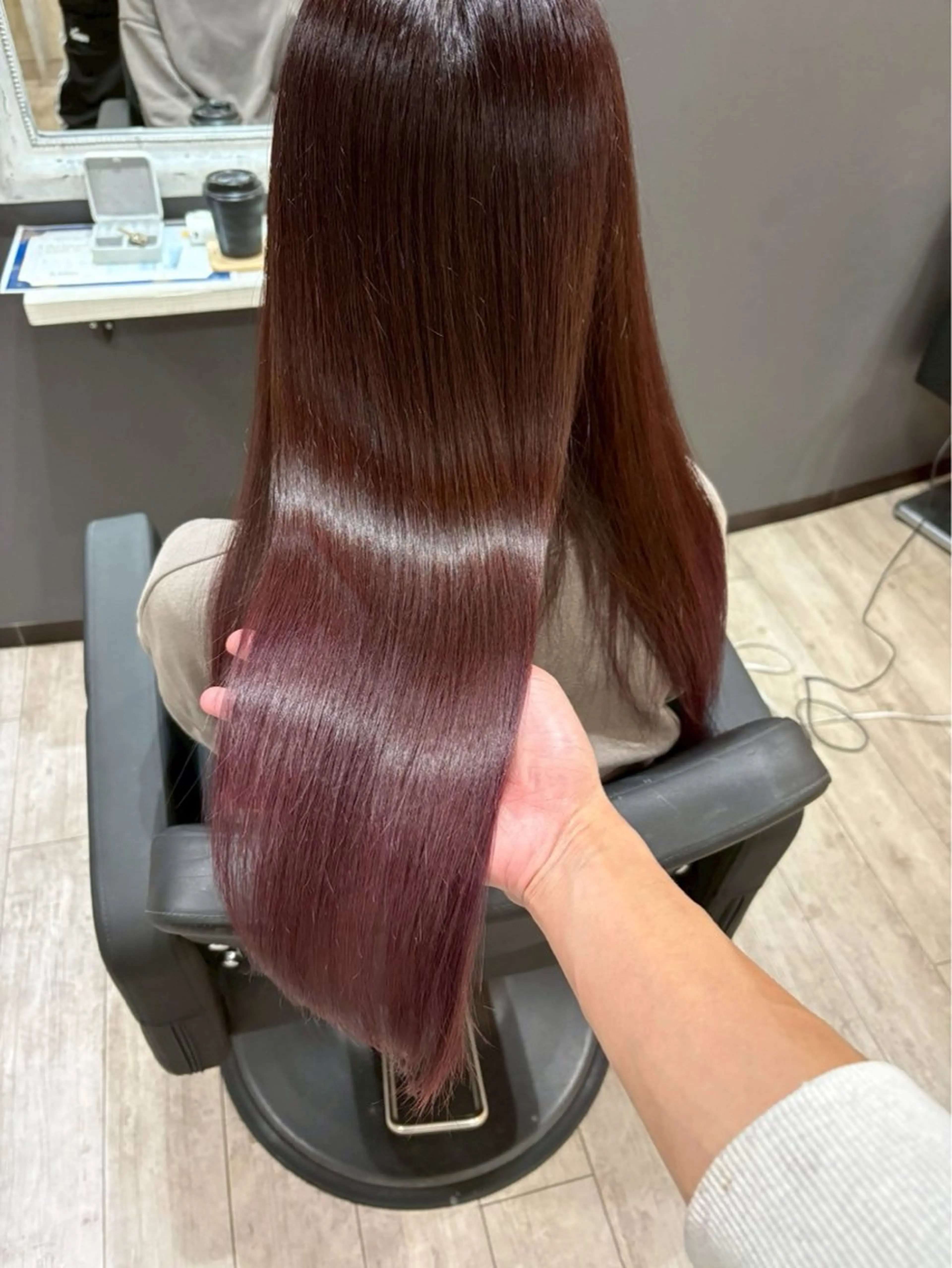 セミロング カラー YURA hairのヘアスタイル