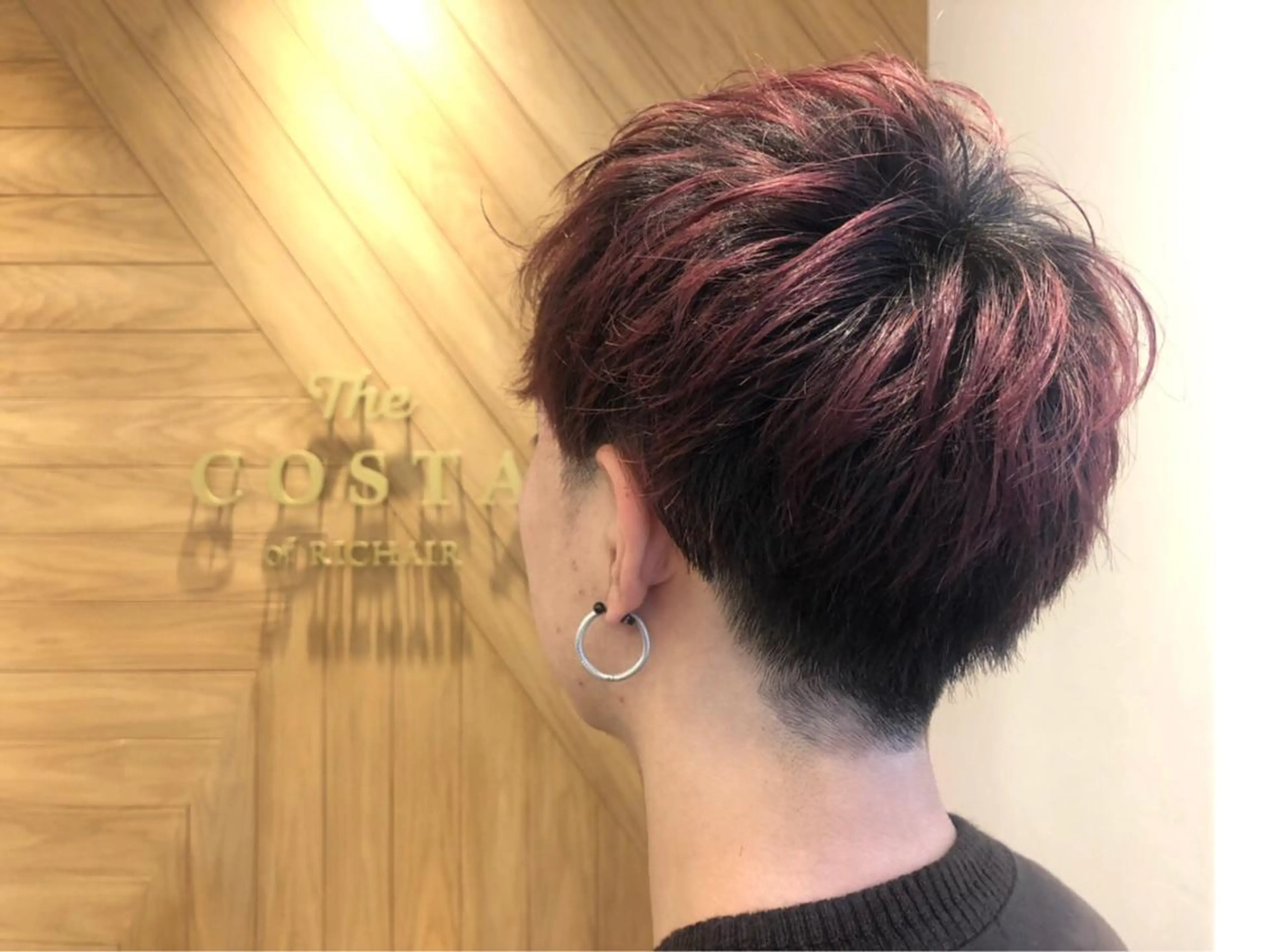 ショート カラー メンズ 鈴村 大介のヘアスタイル