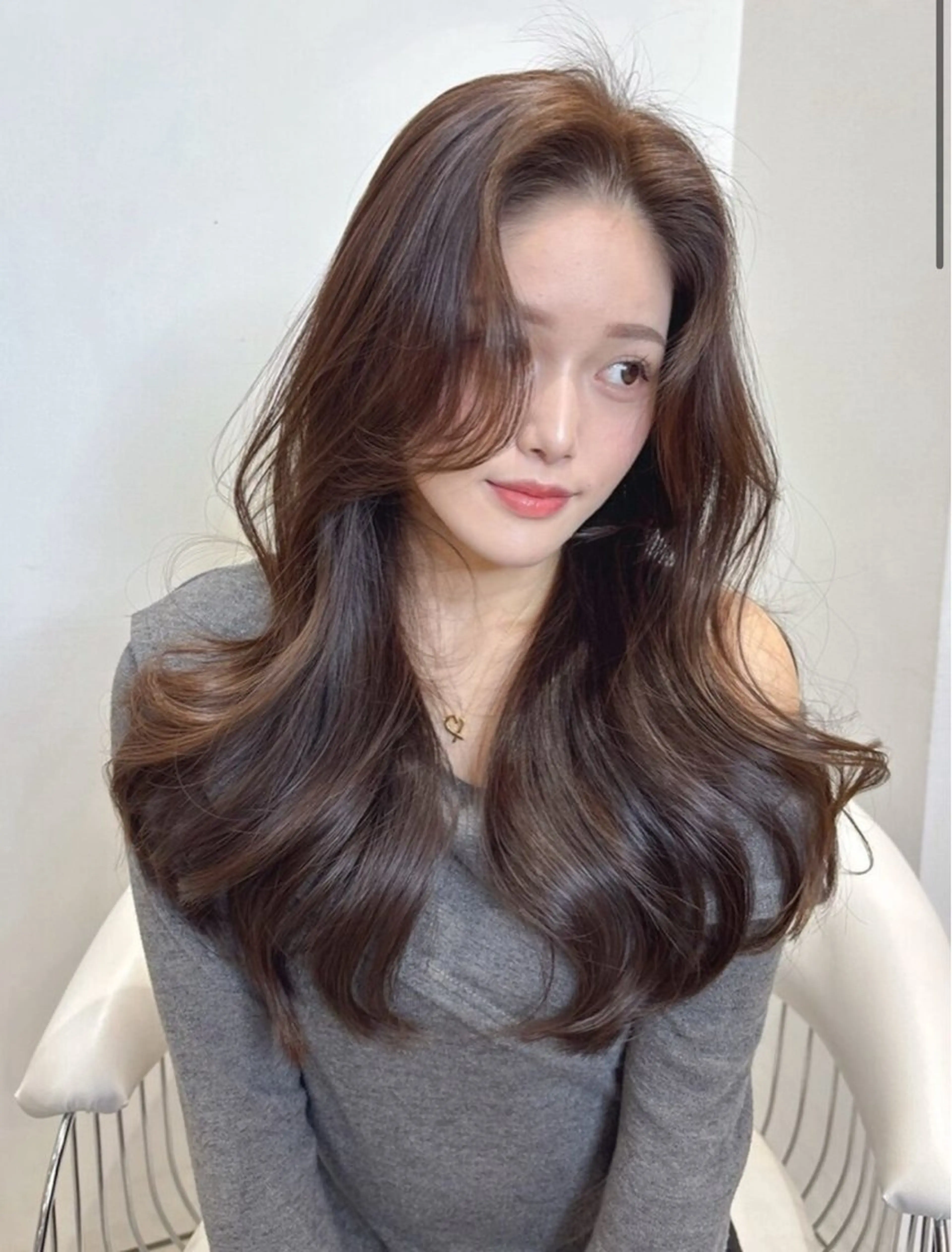 ロング カット 髙木 由支奈のヘアスタイル