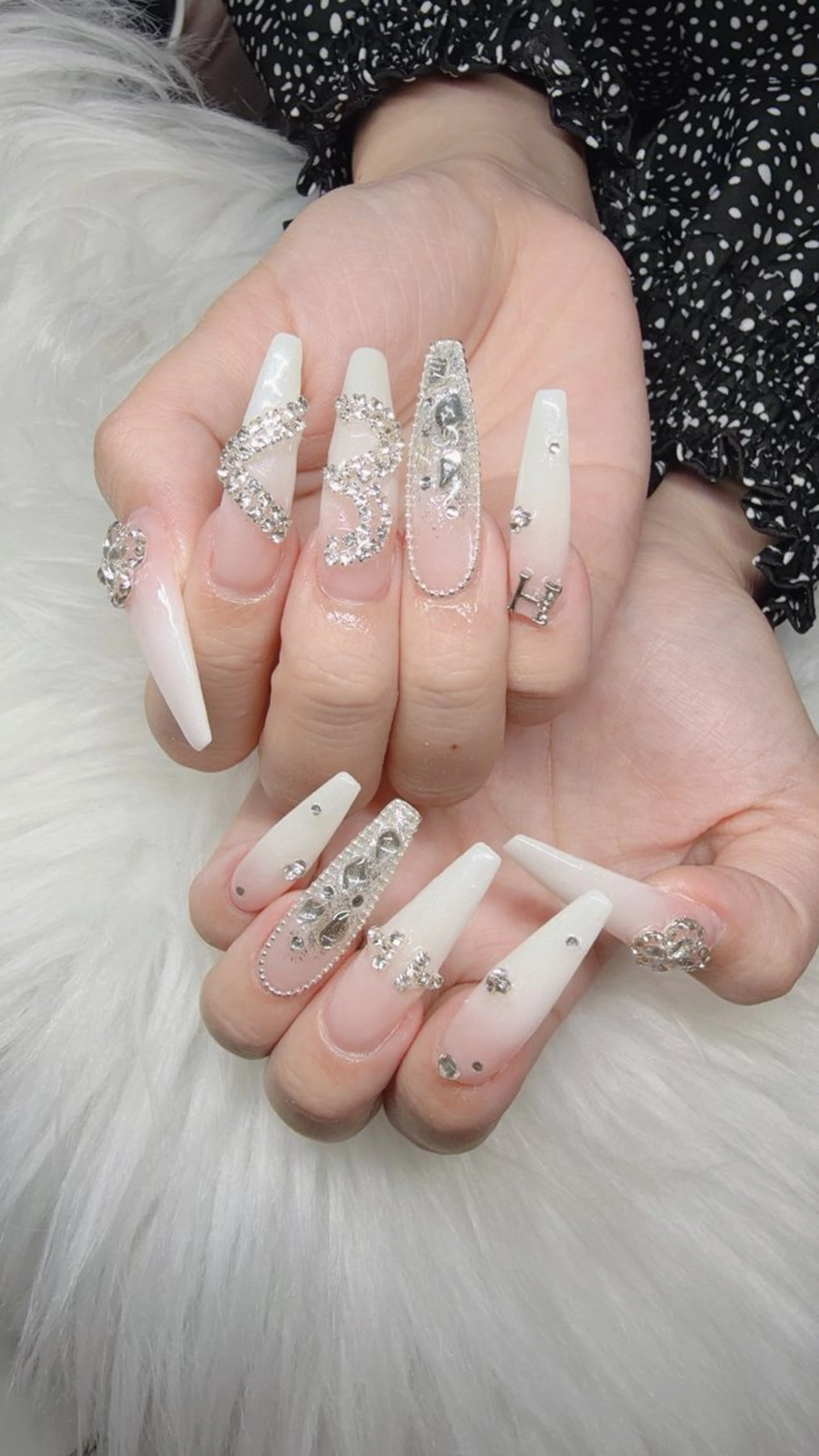 ネイル ハンドネイル Lee Nailsのネイルデザイン