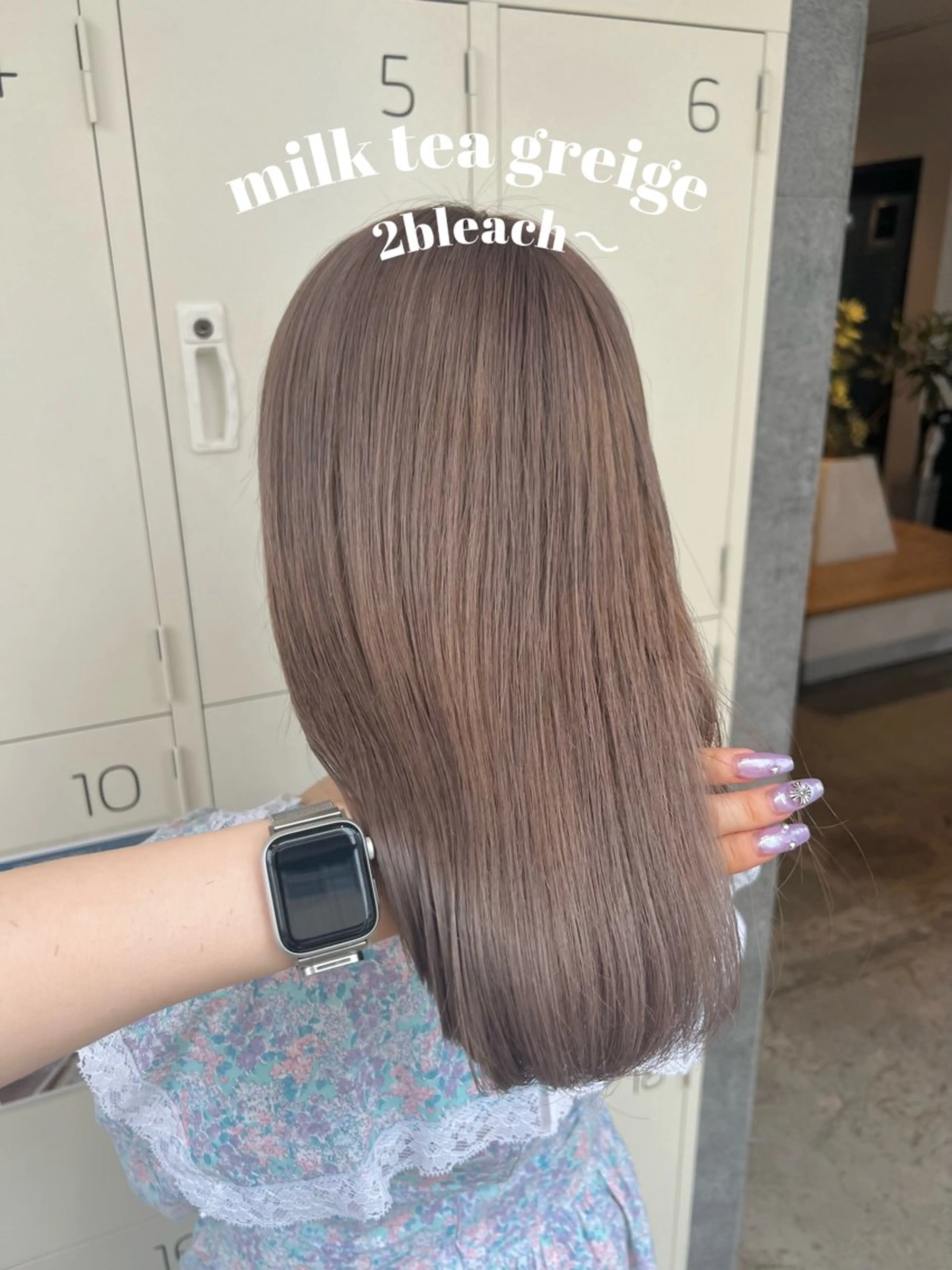 セミロング カラー ブリーチ グレージュ ミルクティーグレージュ Kana 🍋 ハイトーン【高円寺】のヘアスタイル