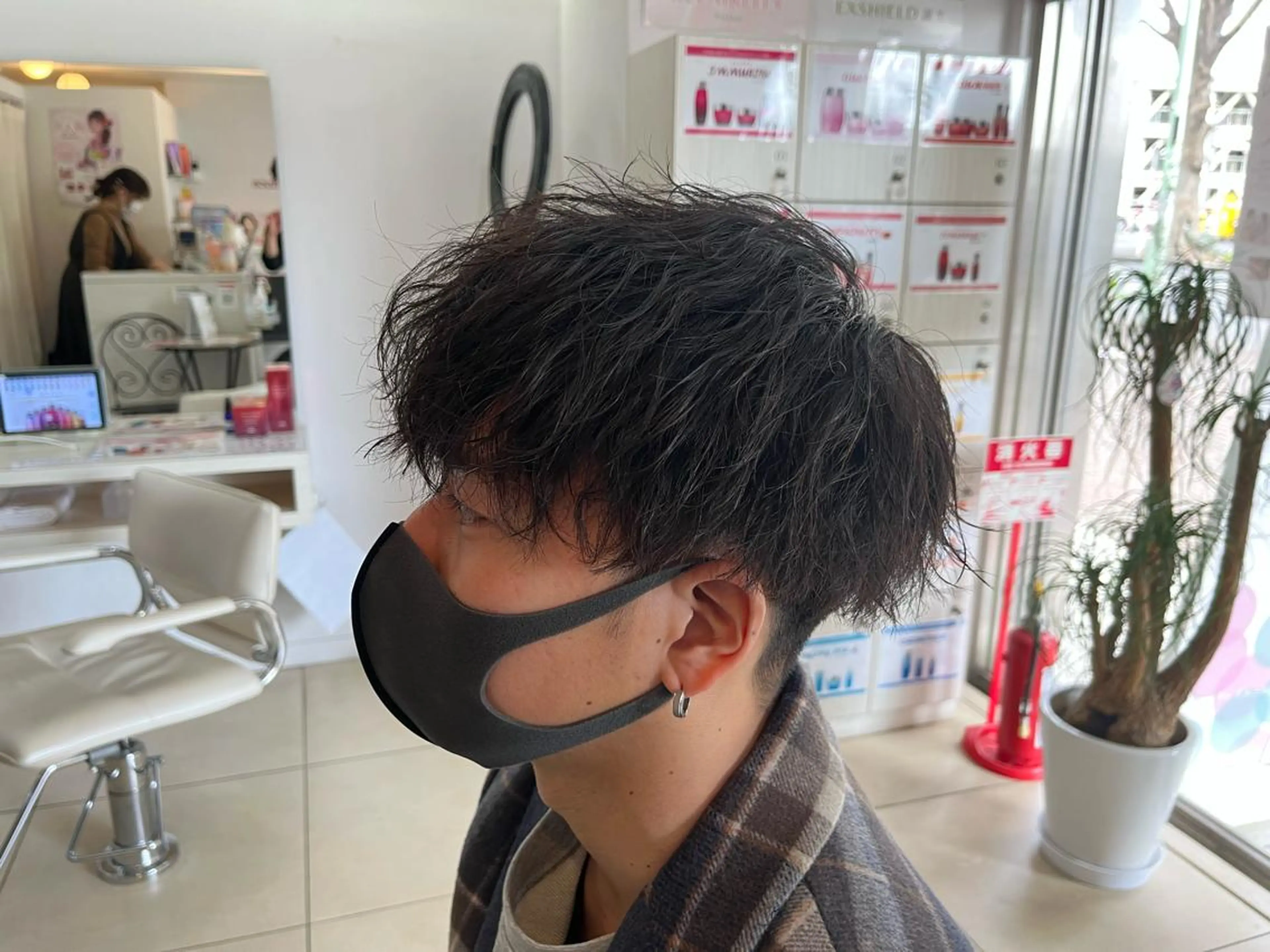 ショート パーマ メンズ マッシュ カット パーマ 韓国風メンズ/毛流れ ヘアなら須田龍世のヘアスタイル