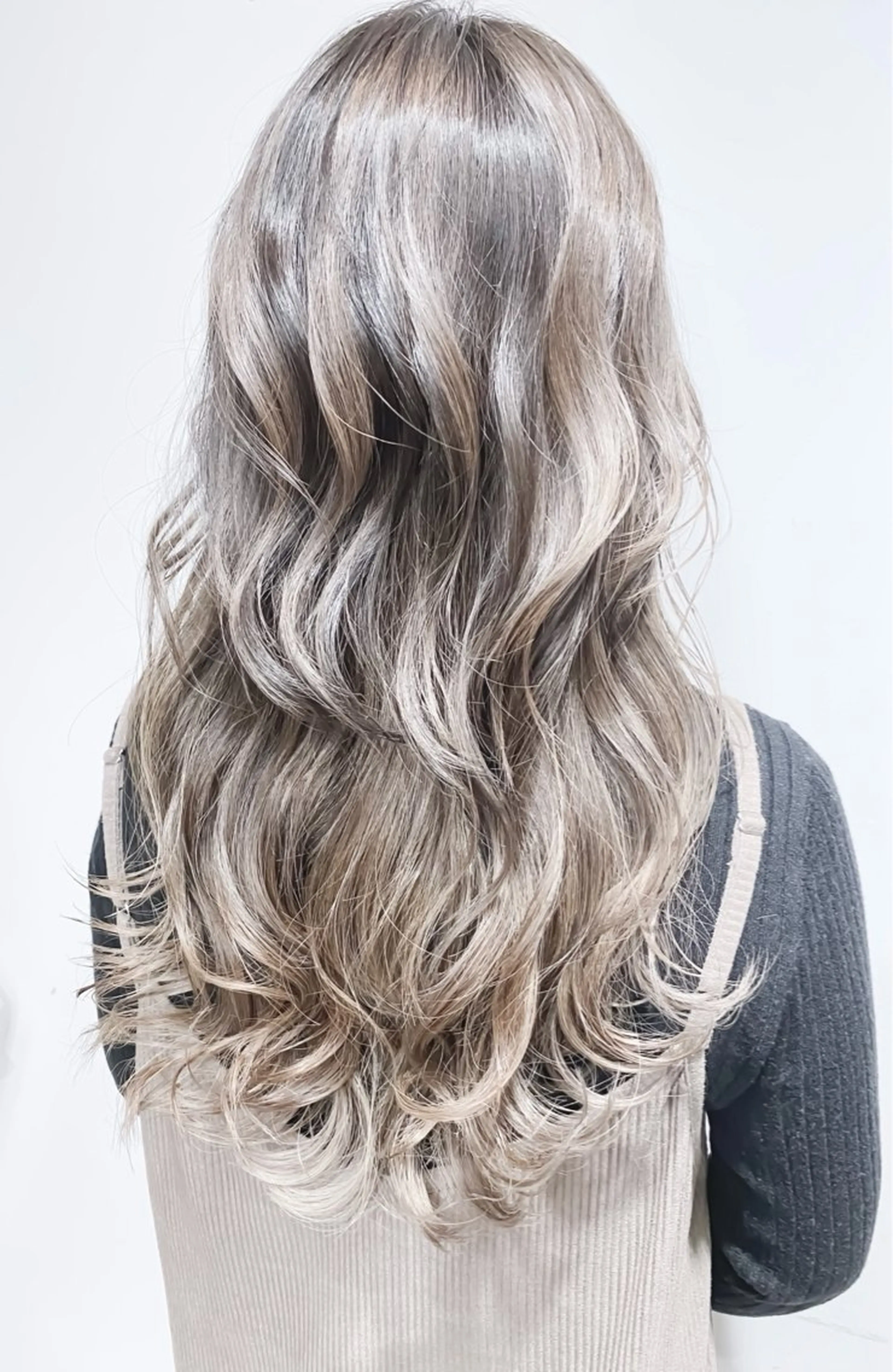 ロング カラー バレイヤージュ ブリーチ 透明感カラー ダブルカラー ハイライトカラー 竹内ケンゴ🇰🇷 EIGHT藤沢のヘアスタイル