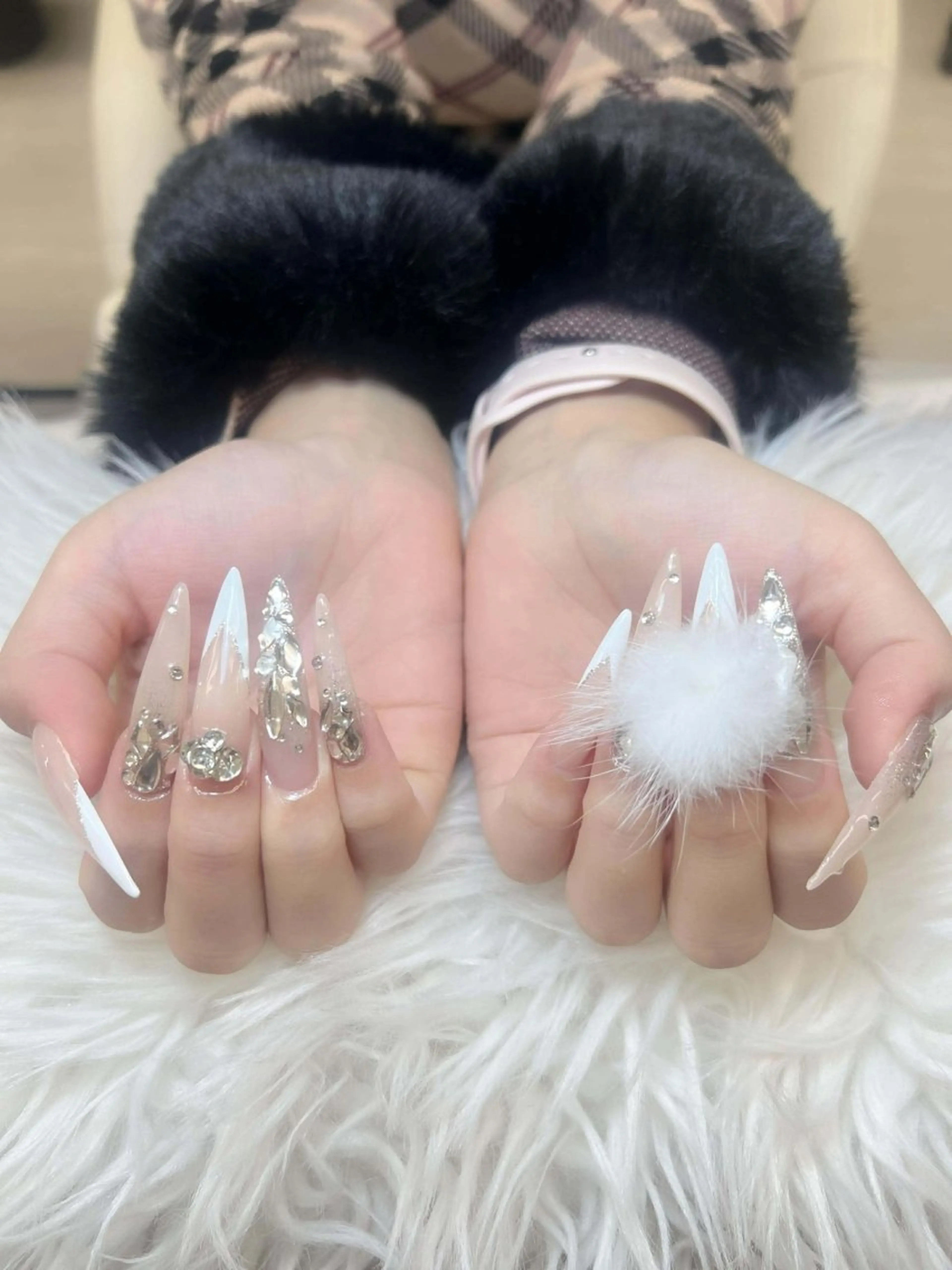 ネイル ハンドネイル ミン ゴテゴテネイルのネイルデザイン