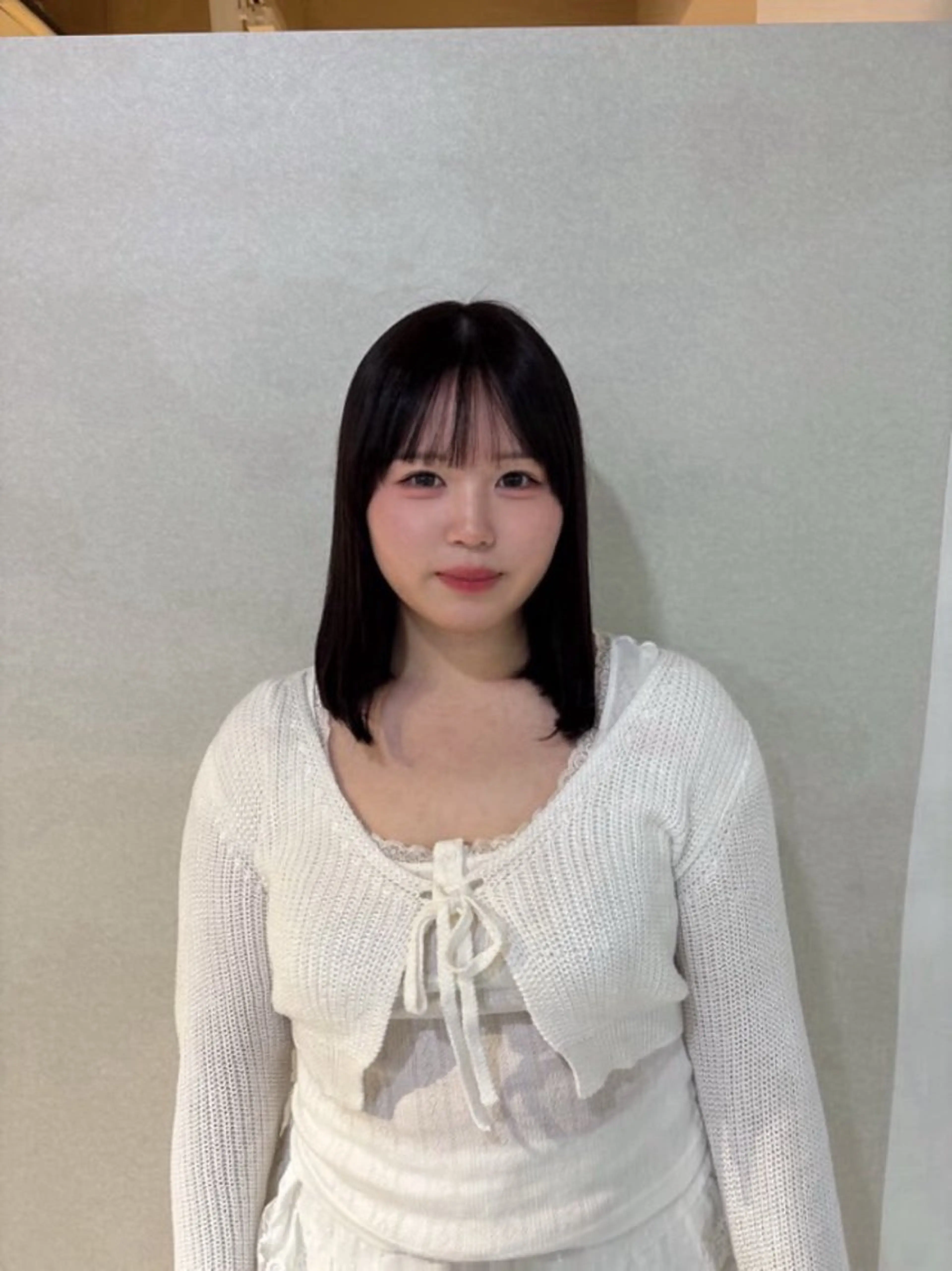 ミディアム サイドバング ブリーチモデル募集中 星川まお𝜗𝜚のヘアスタイル