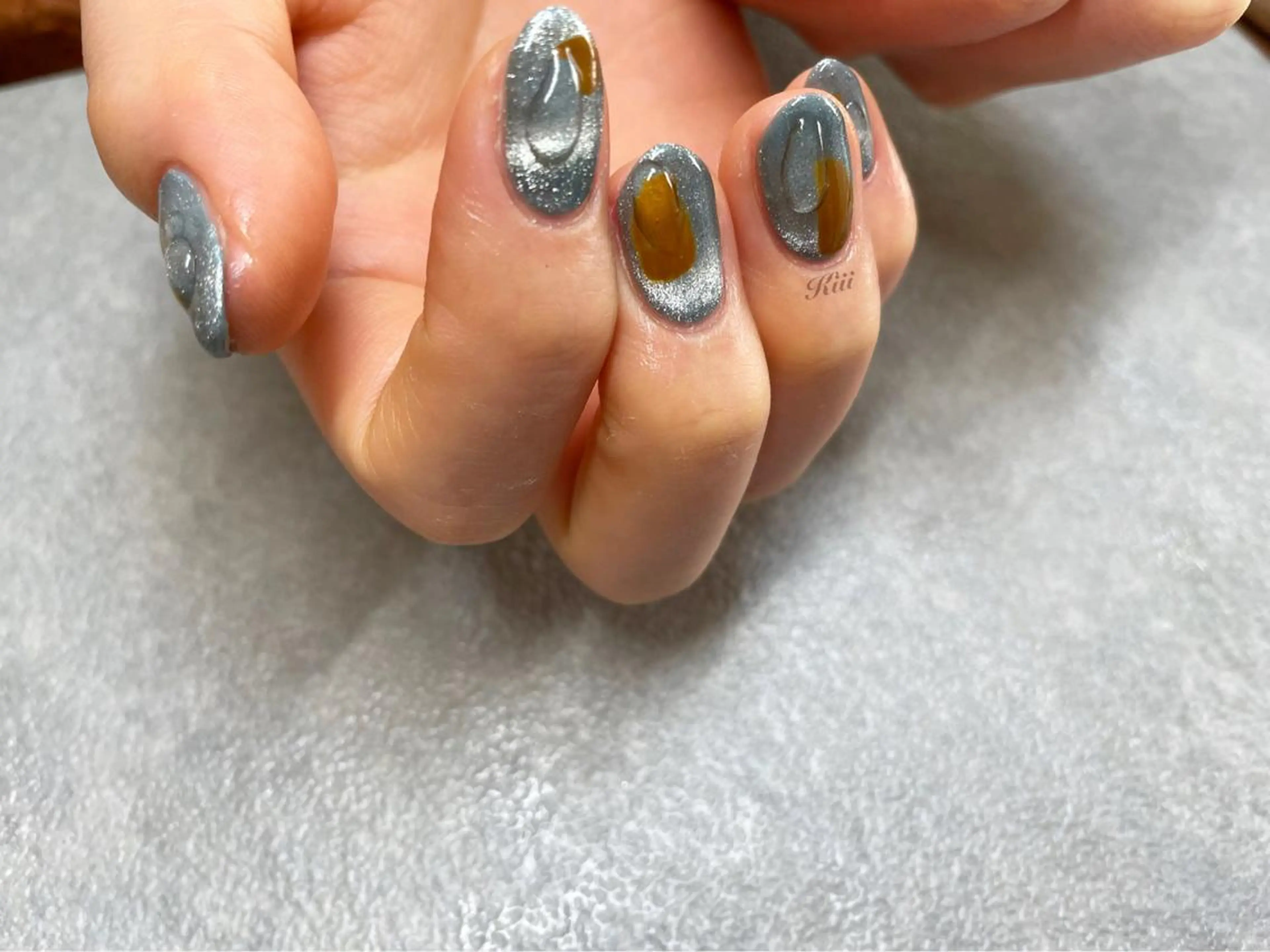 ネイル マグネットネイル ハンドネイル フットネイル kiii.__ ✴︎*のネイルデザイン