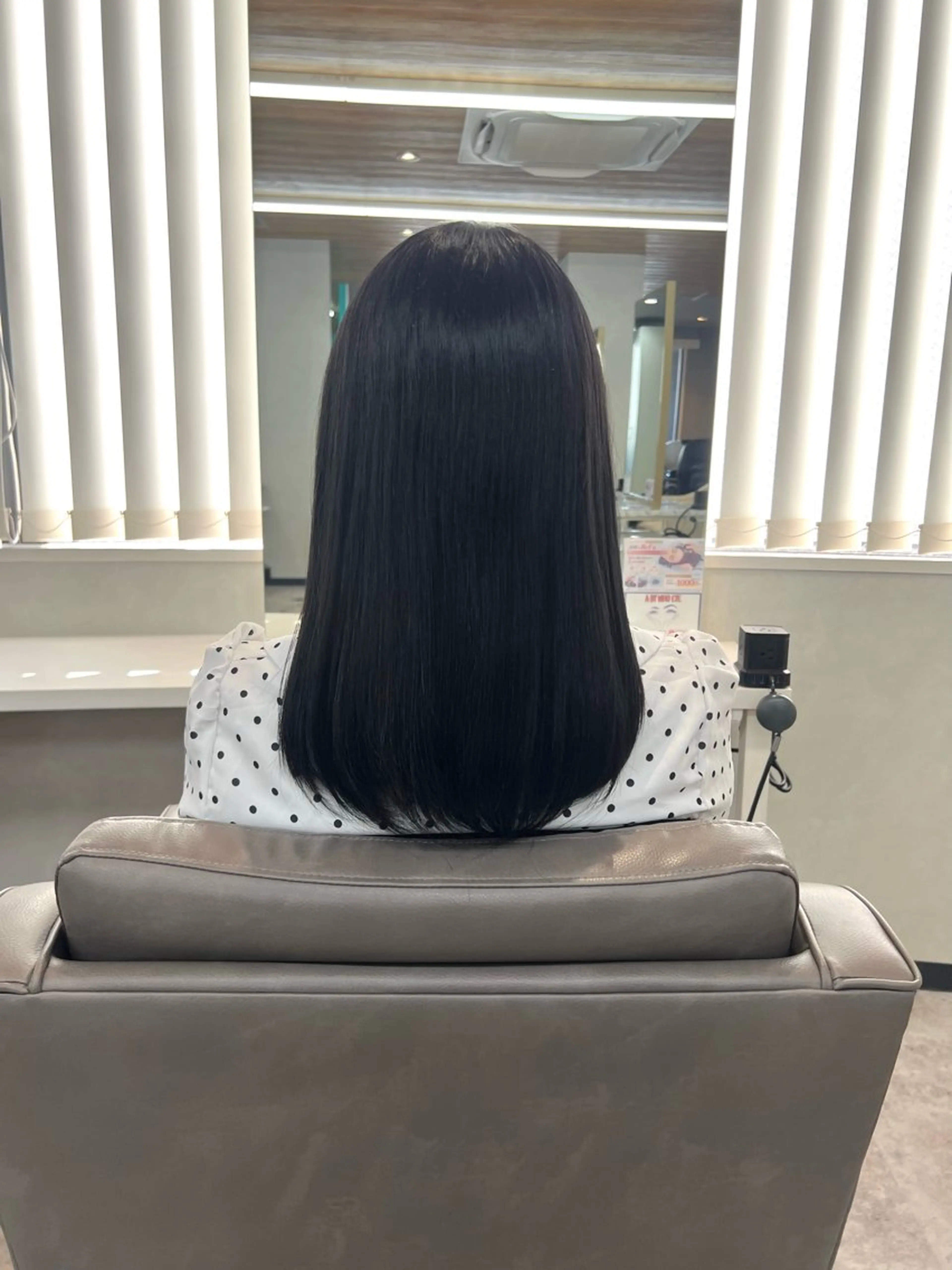 ミディアム カラー 髙橋 羽衣利のヘアスタイル