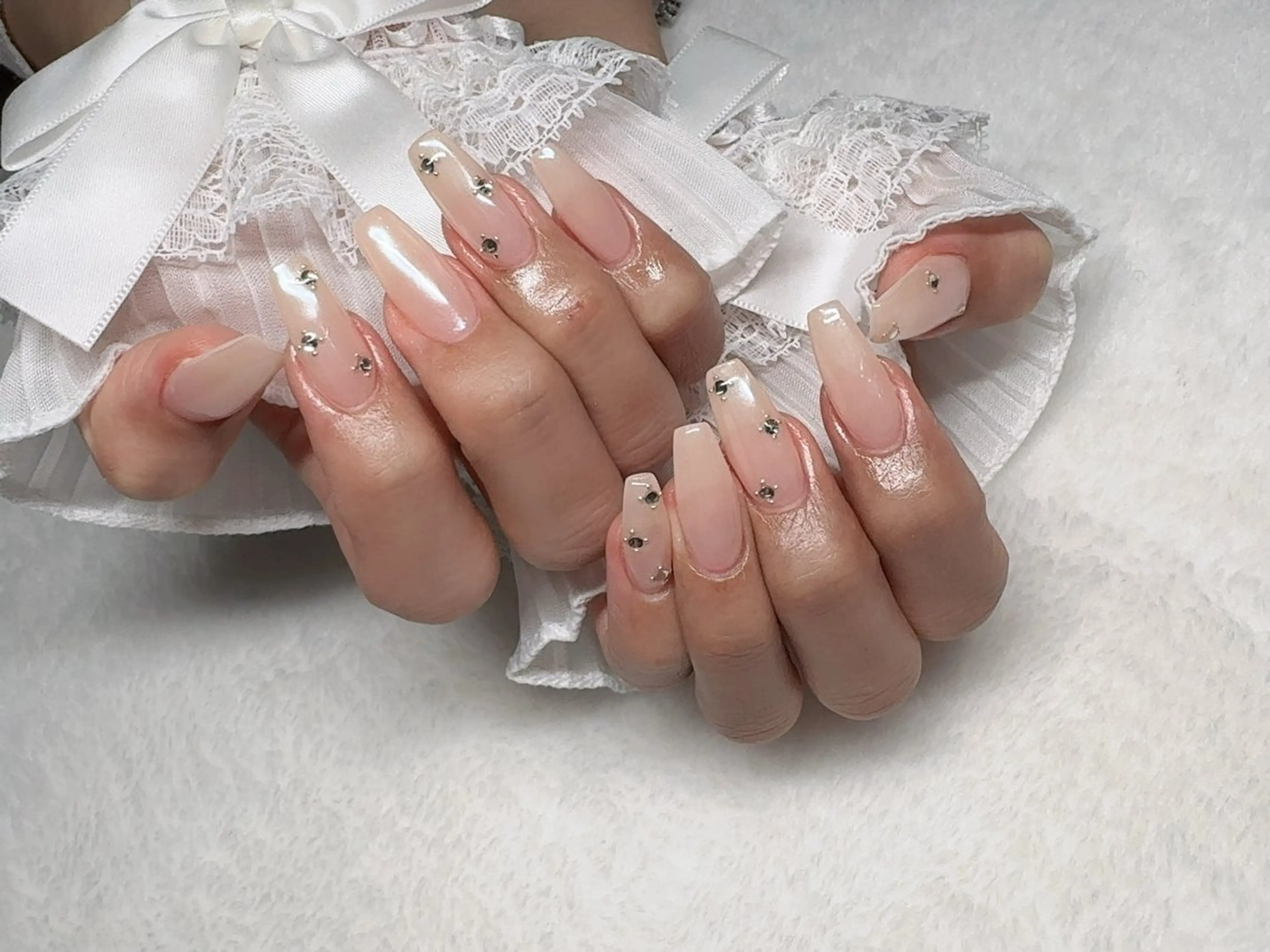 ネイル ハンドネイル I-nailロング /ワンホン/キラキラのネイルデザイン