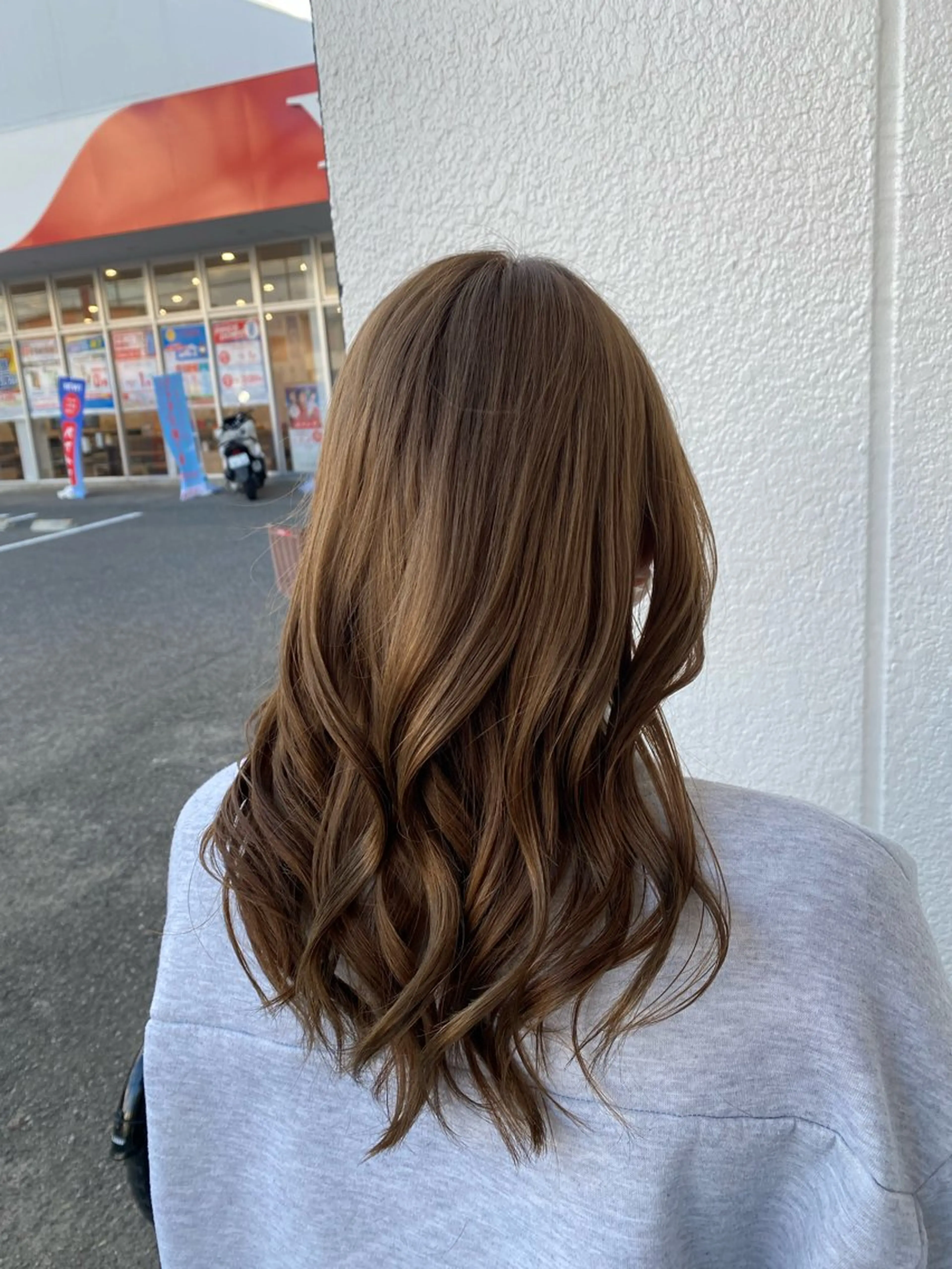 ロング カラー ベージュカラー N-PLANTS KOTOHAのヘアスタイル