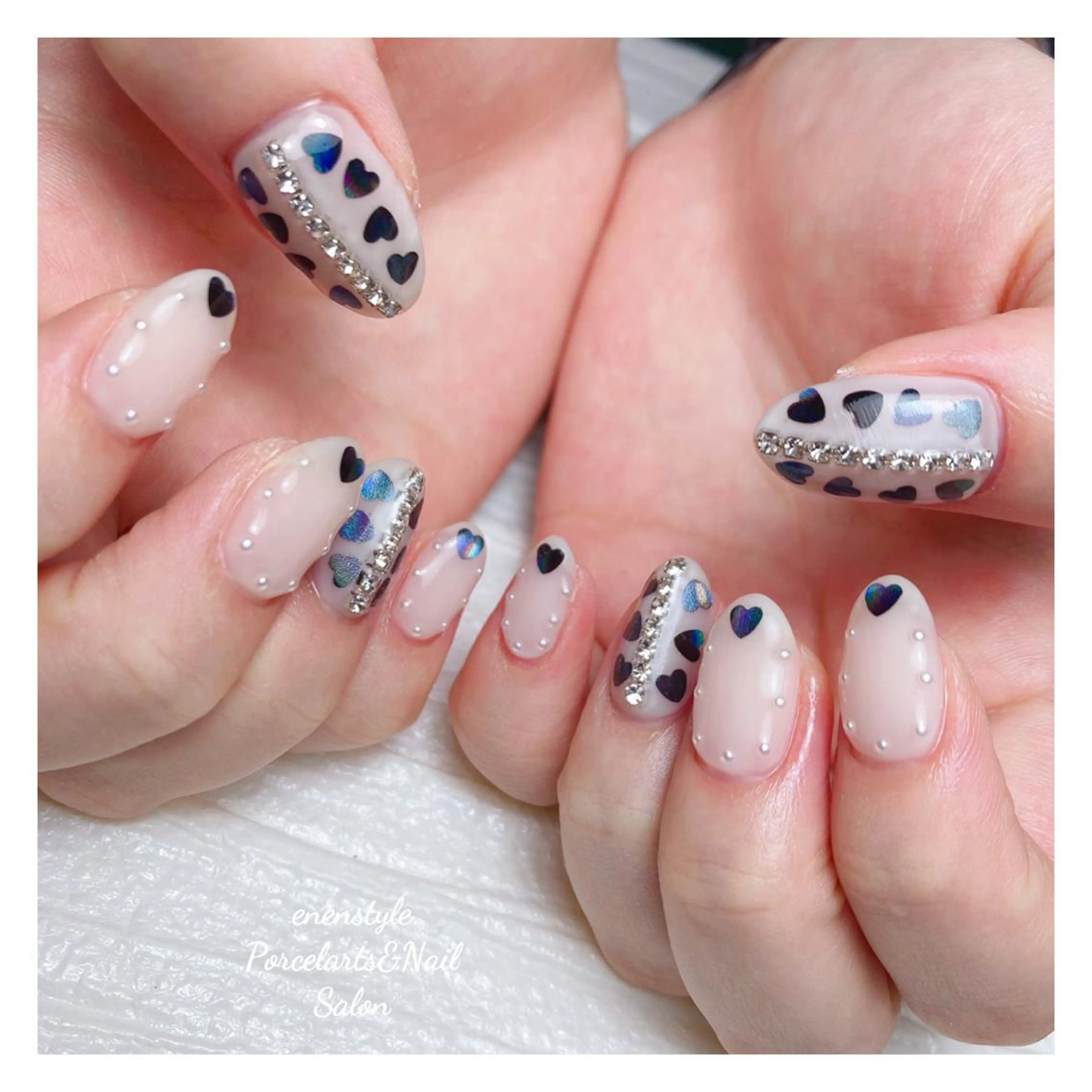 ミディアム ネイル 👑enen style👑のネイルデザイン