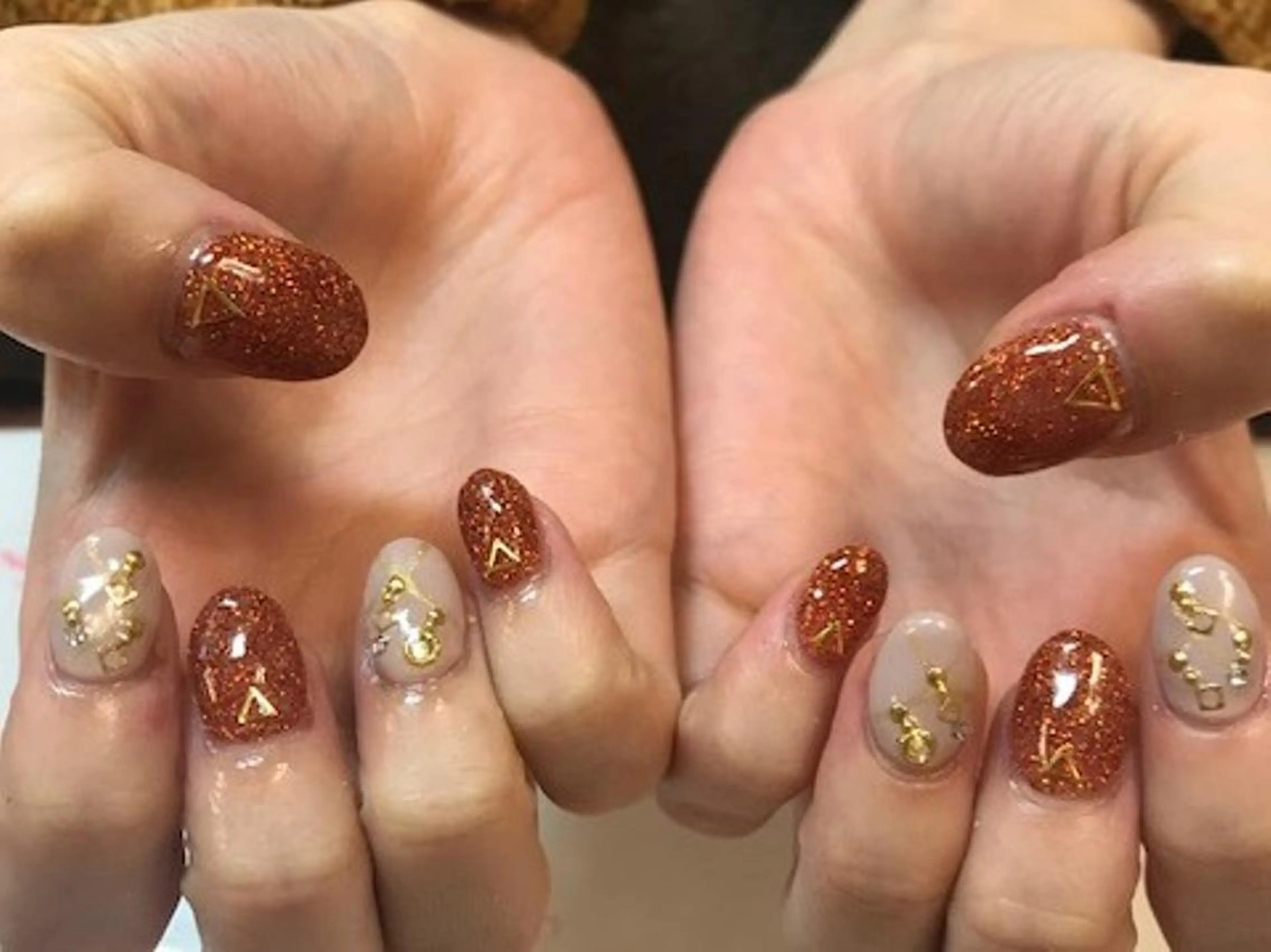 ネイル ネイルリボン 受付スタッフのネイルデザイン