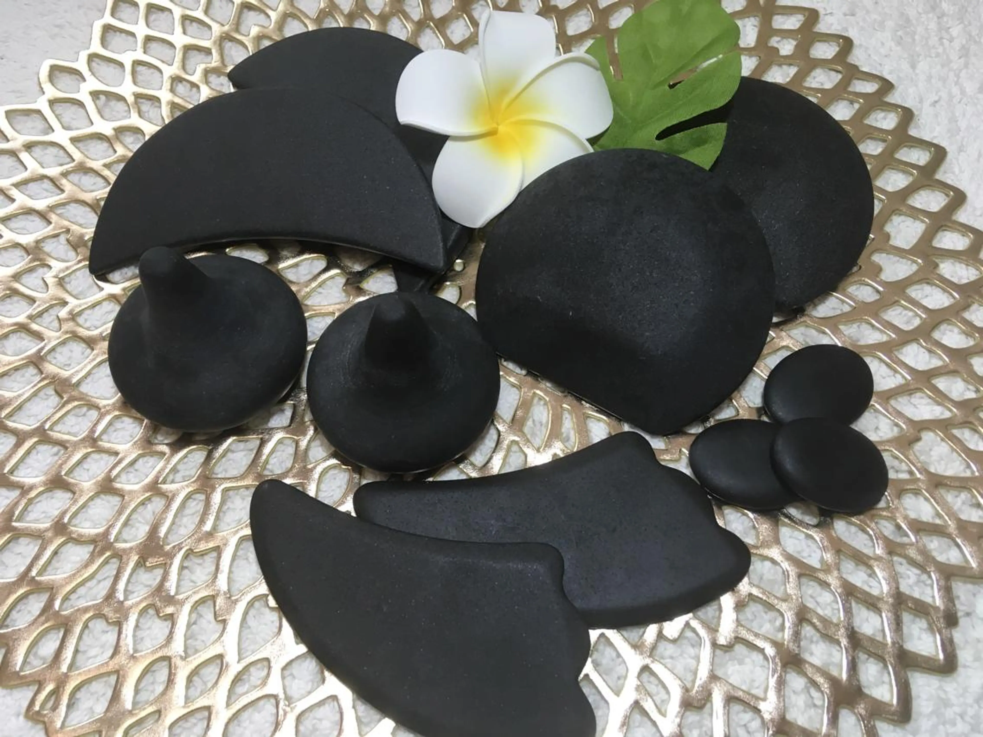 ◎リラク◎【ホットストーン全身ボディー〈後背面・前脚・お腹・両腕手orデコルテ〉×オイルリンパ】100分(※男性不可)の写真