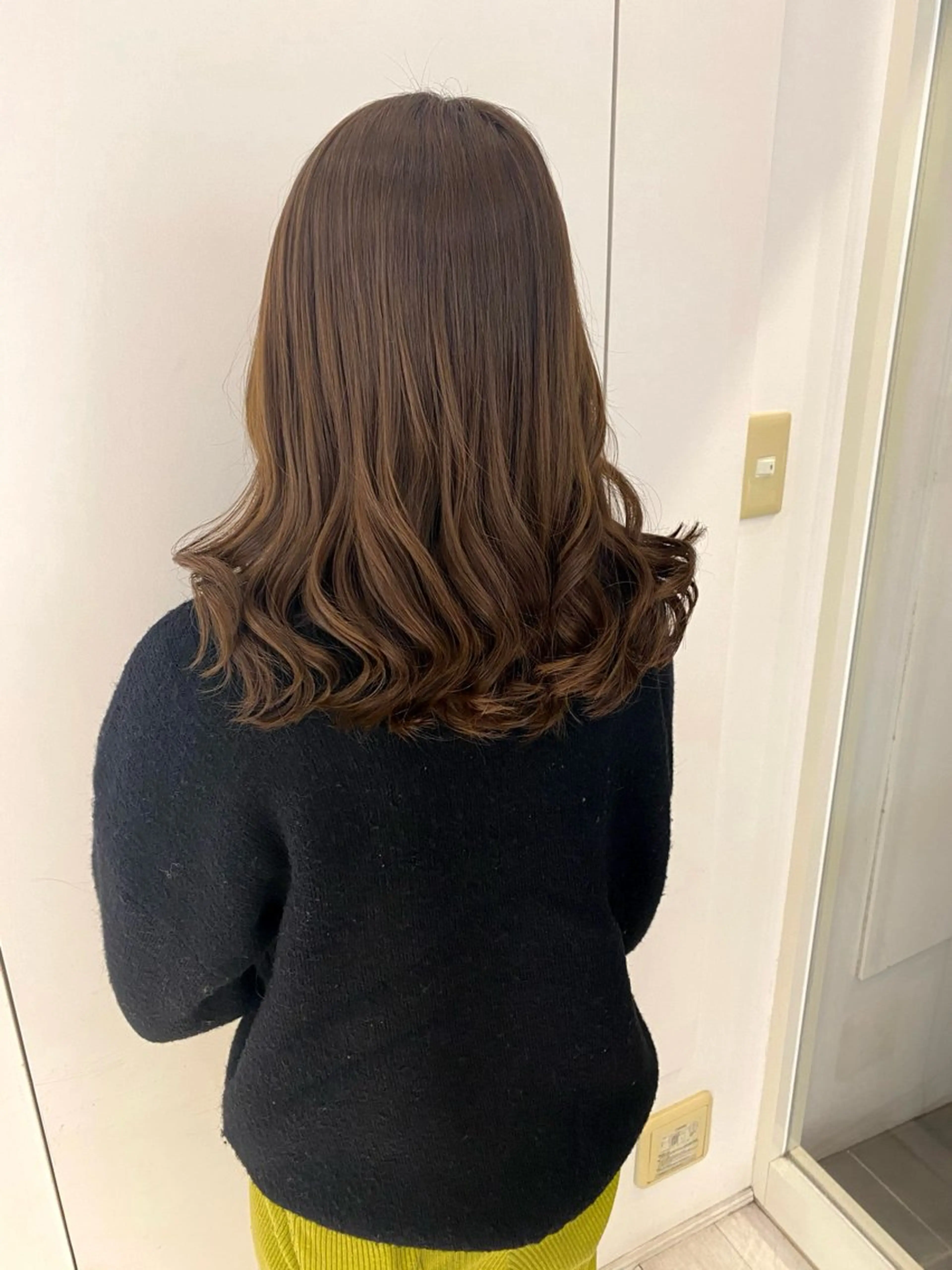 セミロング カラー ParveMix 岡本えりかのヘアスタイル