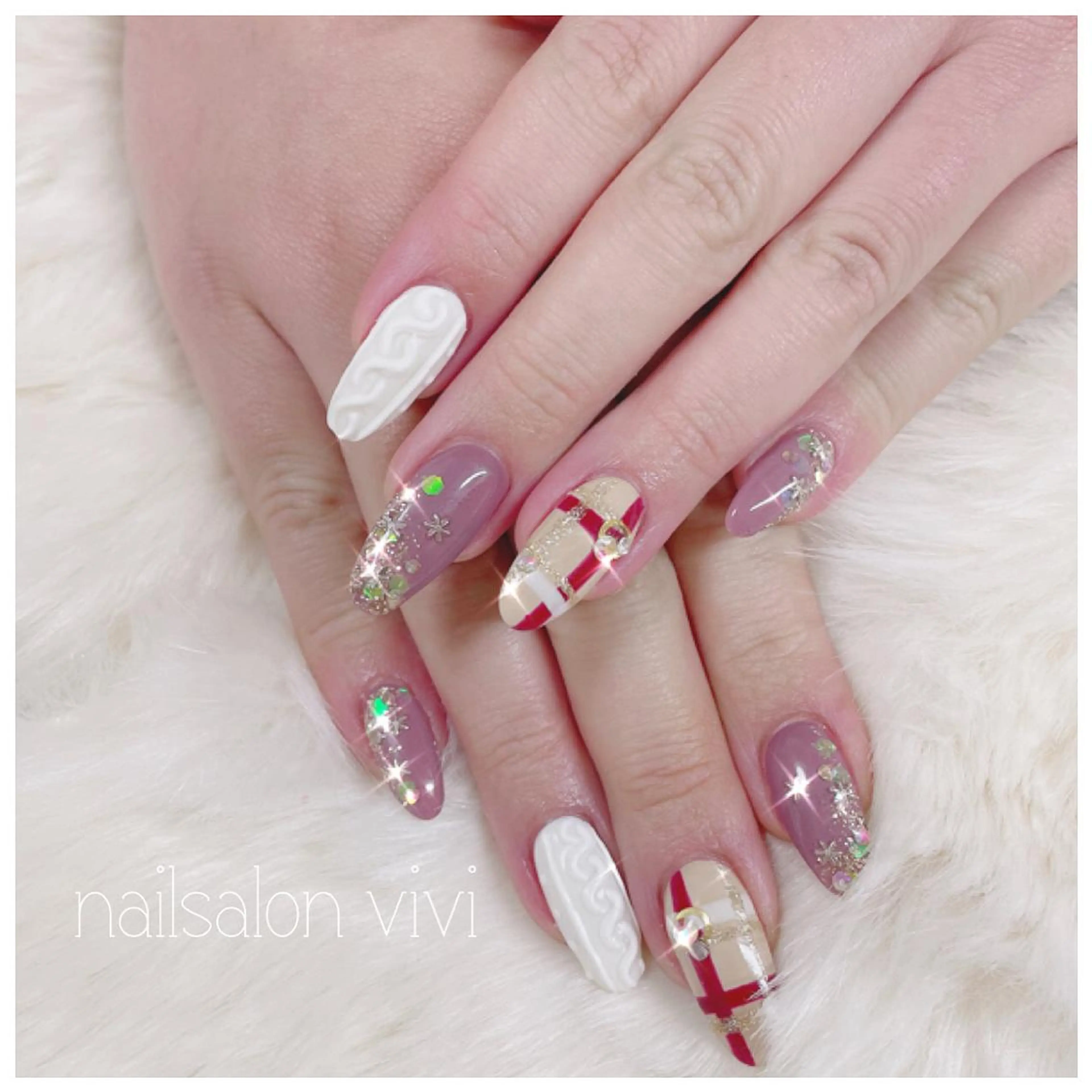 ネイル ＶＩＶＩ nailsalonのネイルデザイン