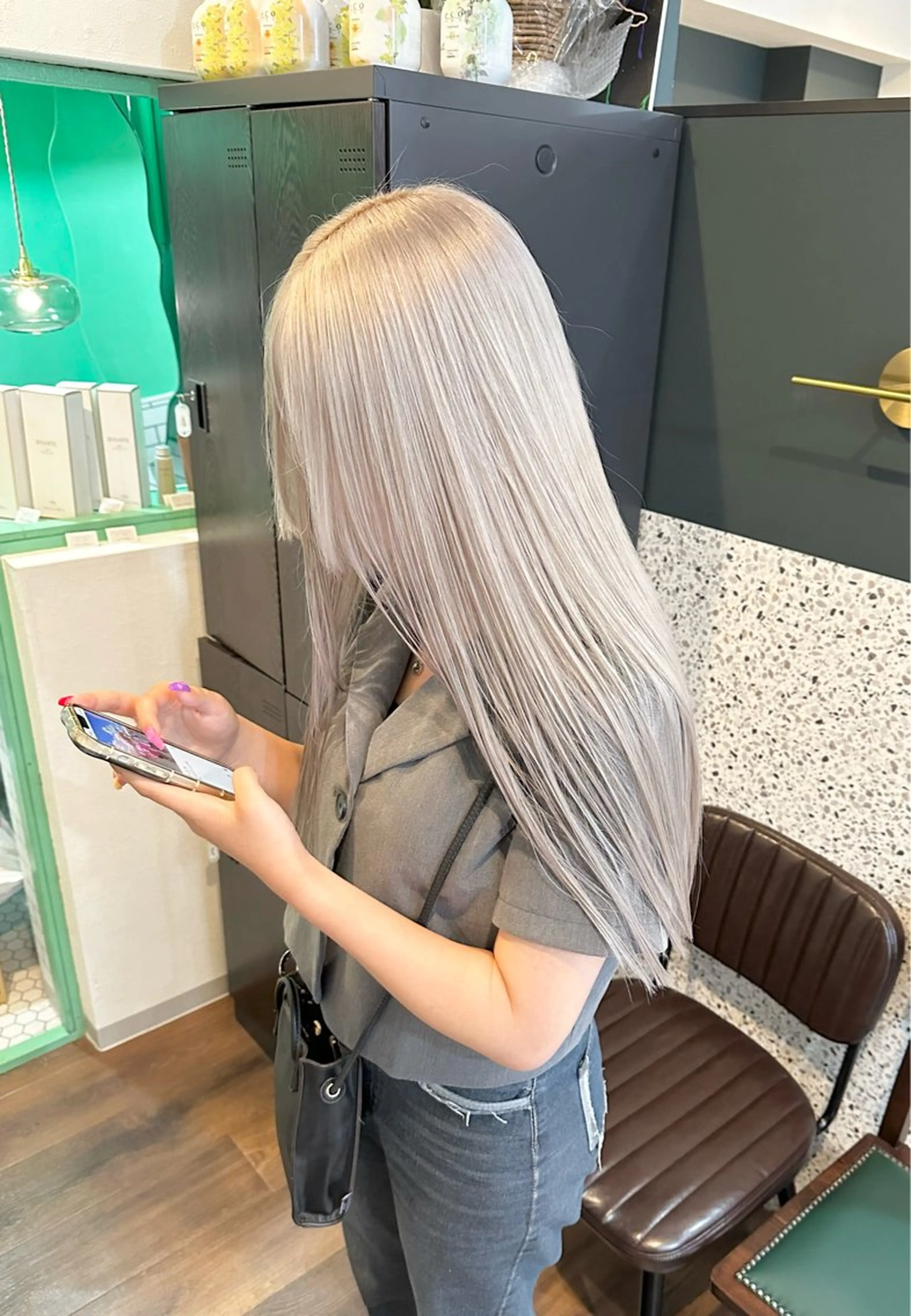 ロング ヘアカラー 難波/心斎橋/ボブ/ 髪質改善/ハイトーンのヘアスタイル