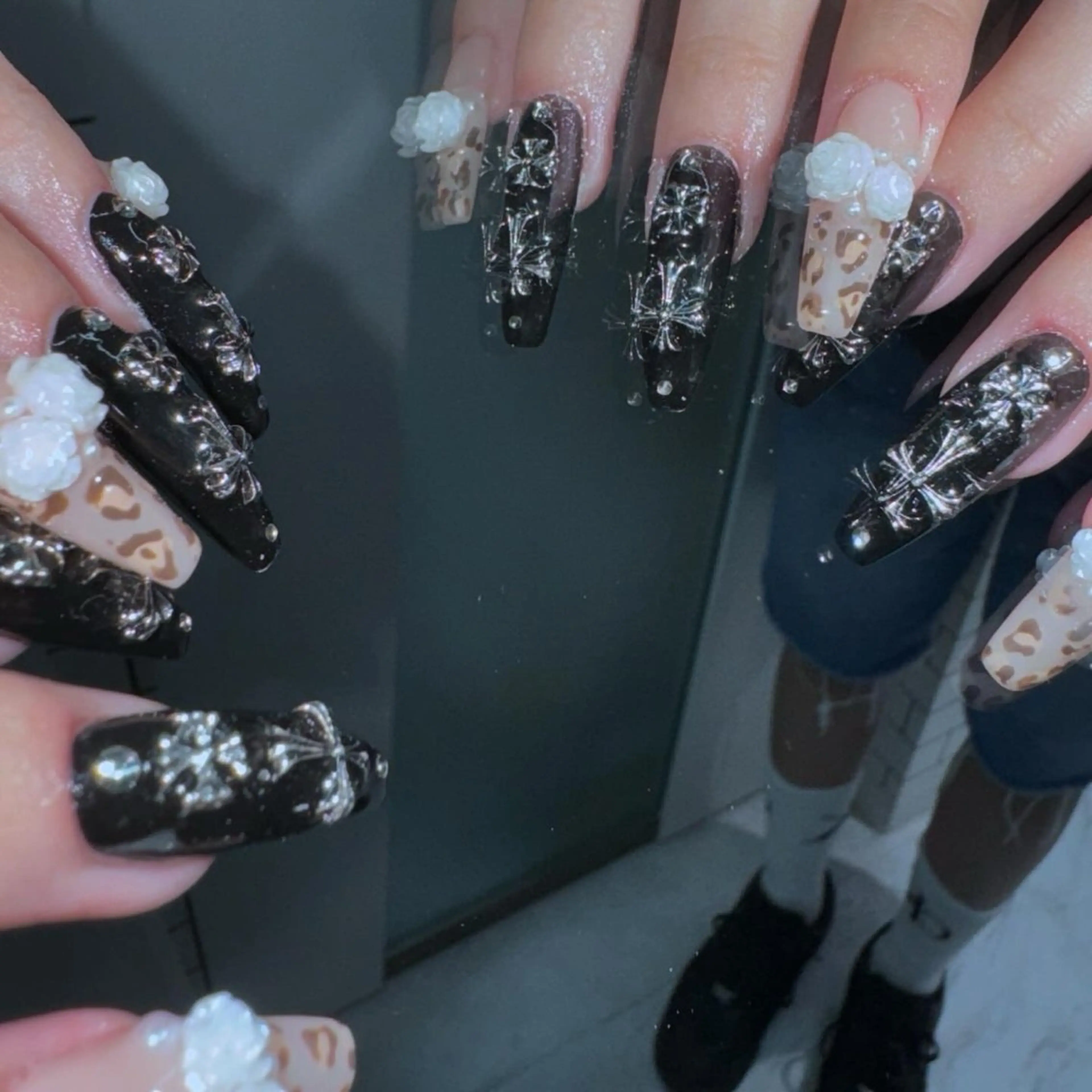 ネイル ハンドネイル WOLTOKYO渋谷 YUURIのネイルデザイン