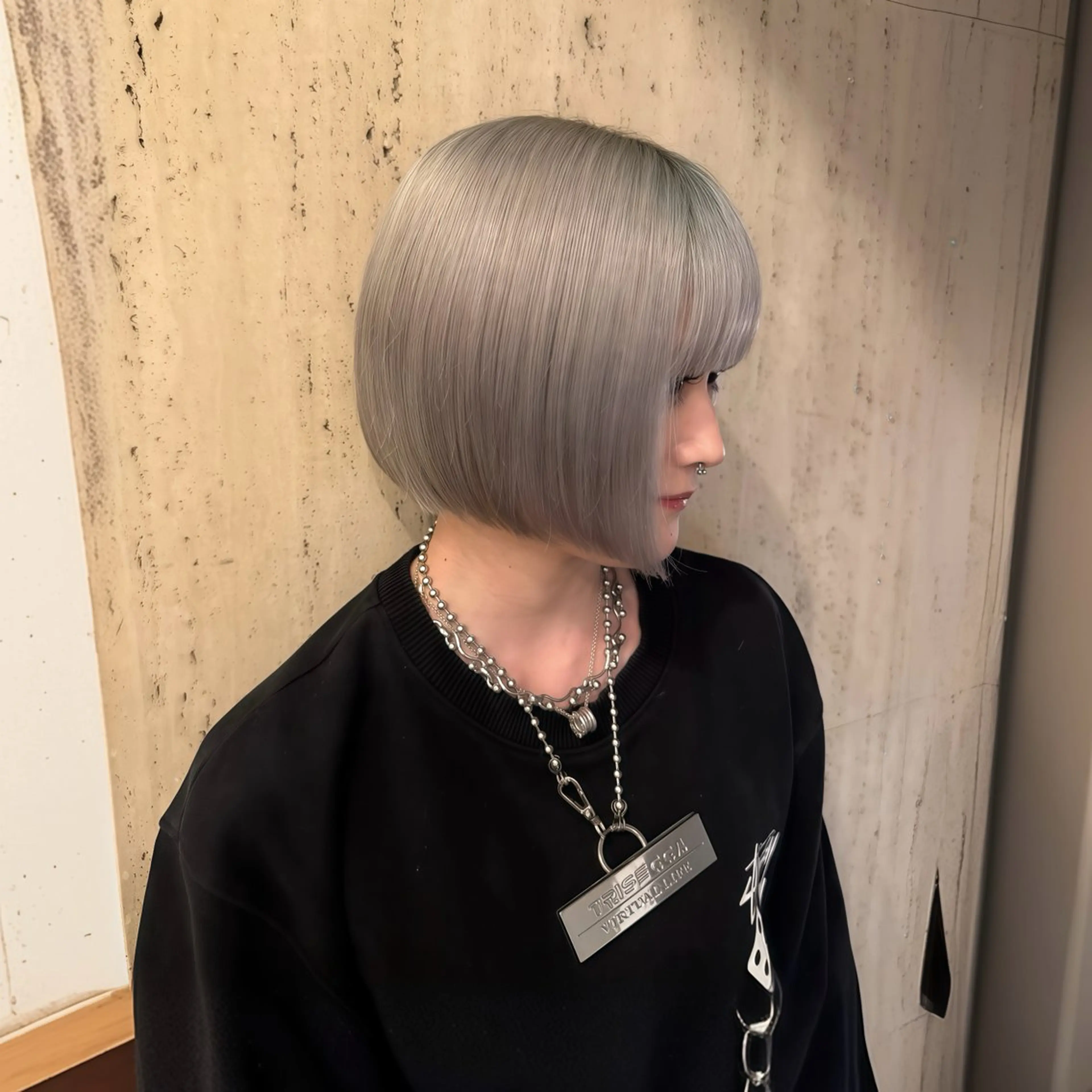 ミディアム 艶ハイトーン/ 颯一朗のヘアスタイル