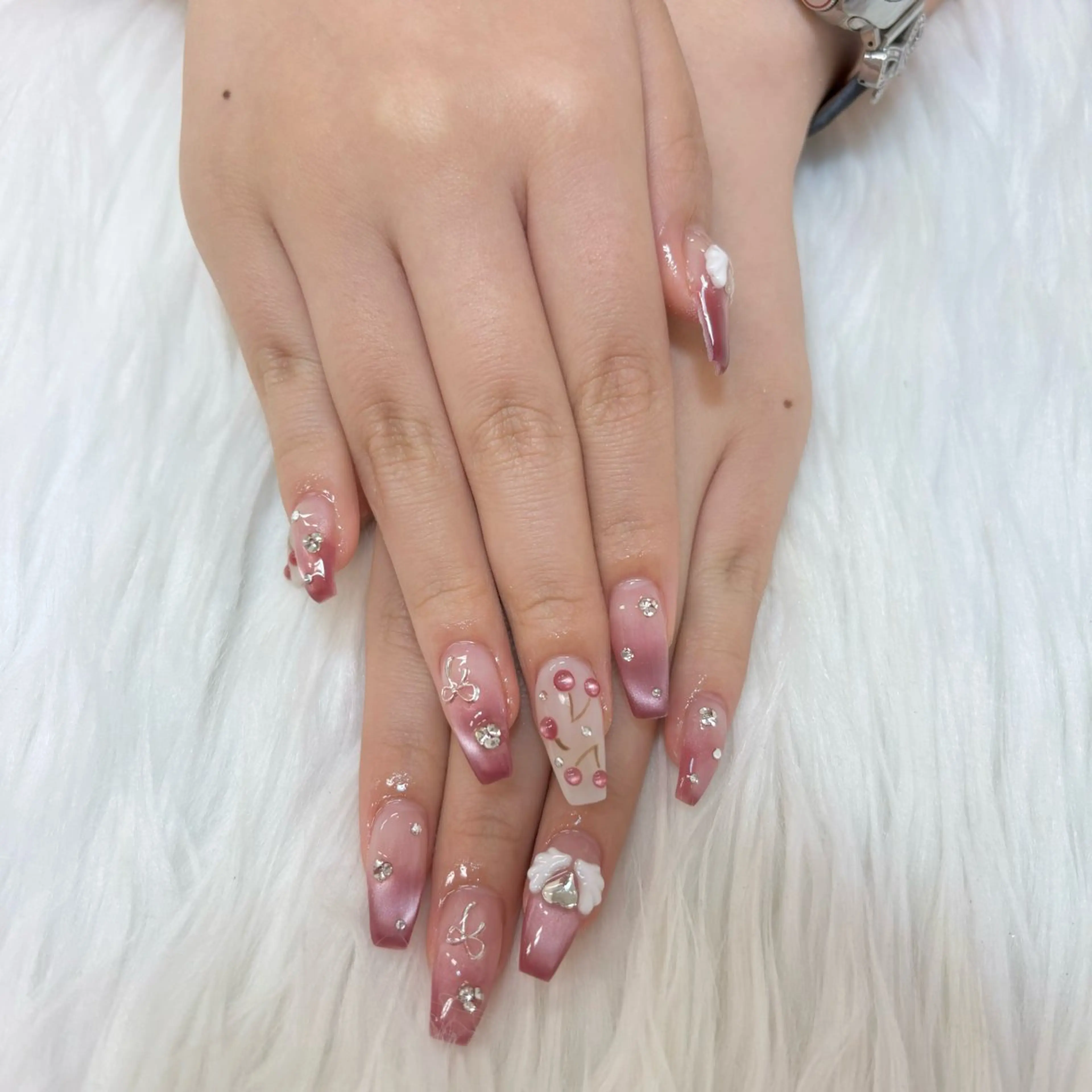 ネイル 氷ネイル・うるうるネイル NANA RIKOのエステ・リラクイメージ