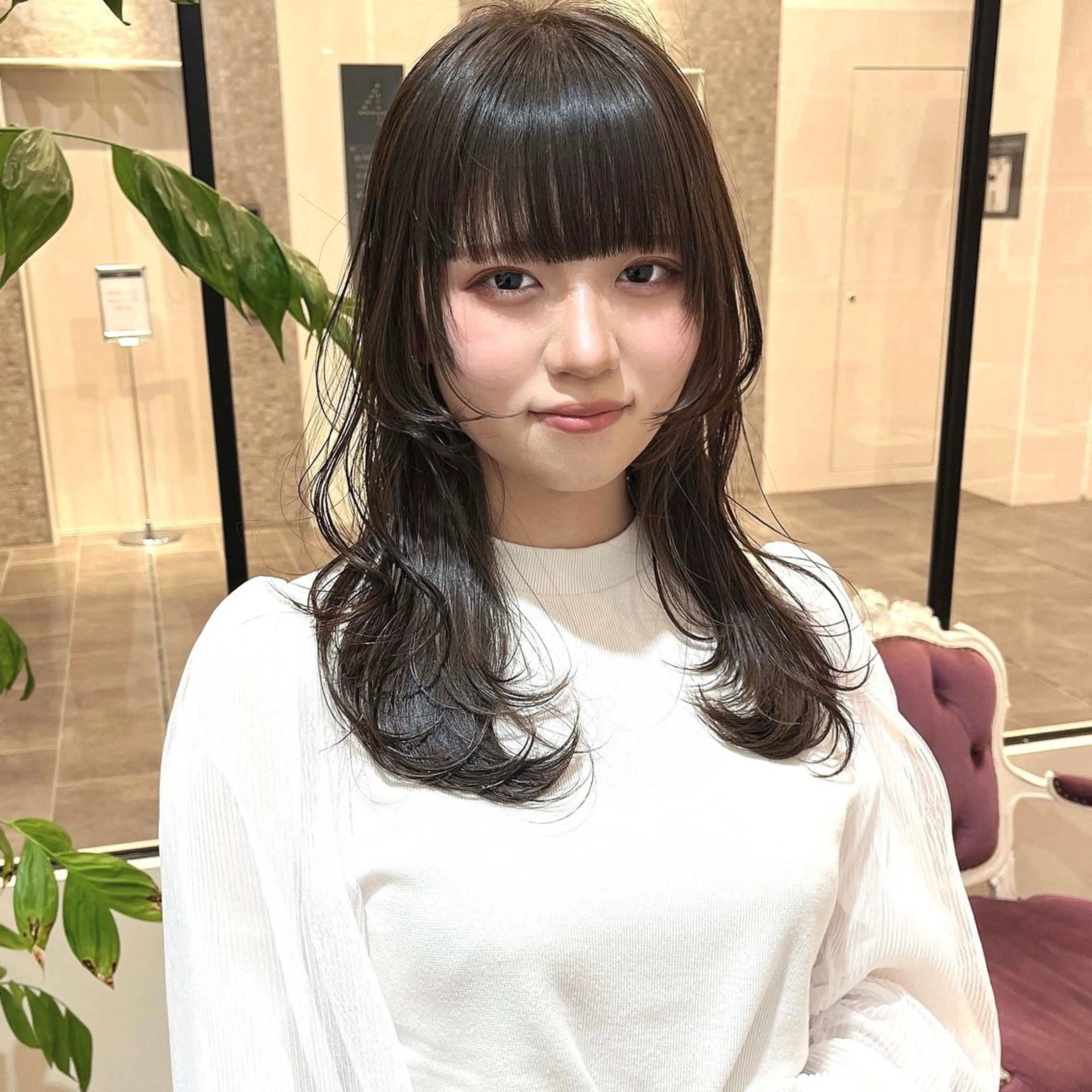 セミロング 大阪ウルフカット 🐺デザインカラーのヘアスタイル