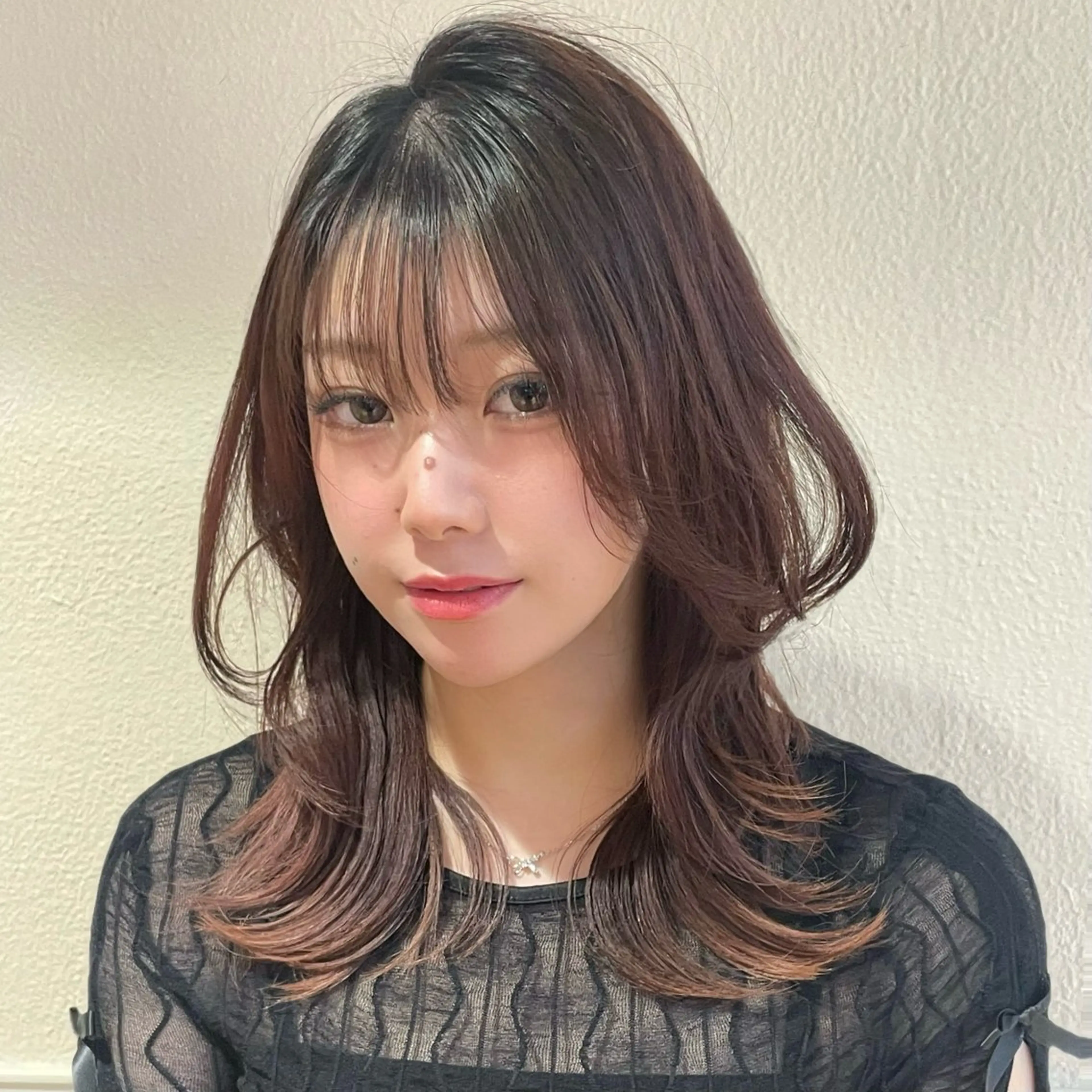 ミディアム くびれヘア カット トリートメント 顔まわり/似合わせひ し形シルエット/難波のヘアスタイル
