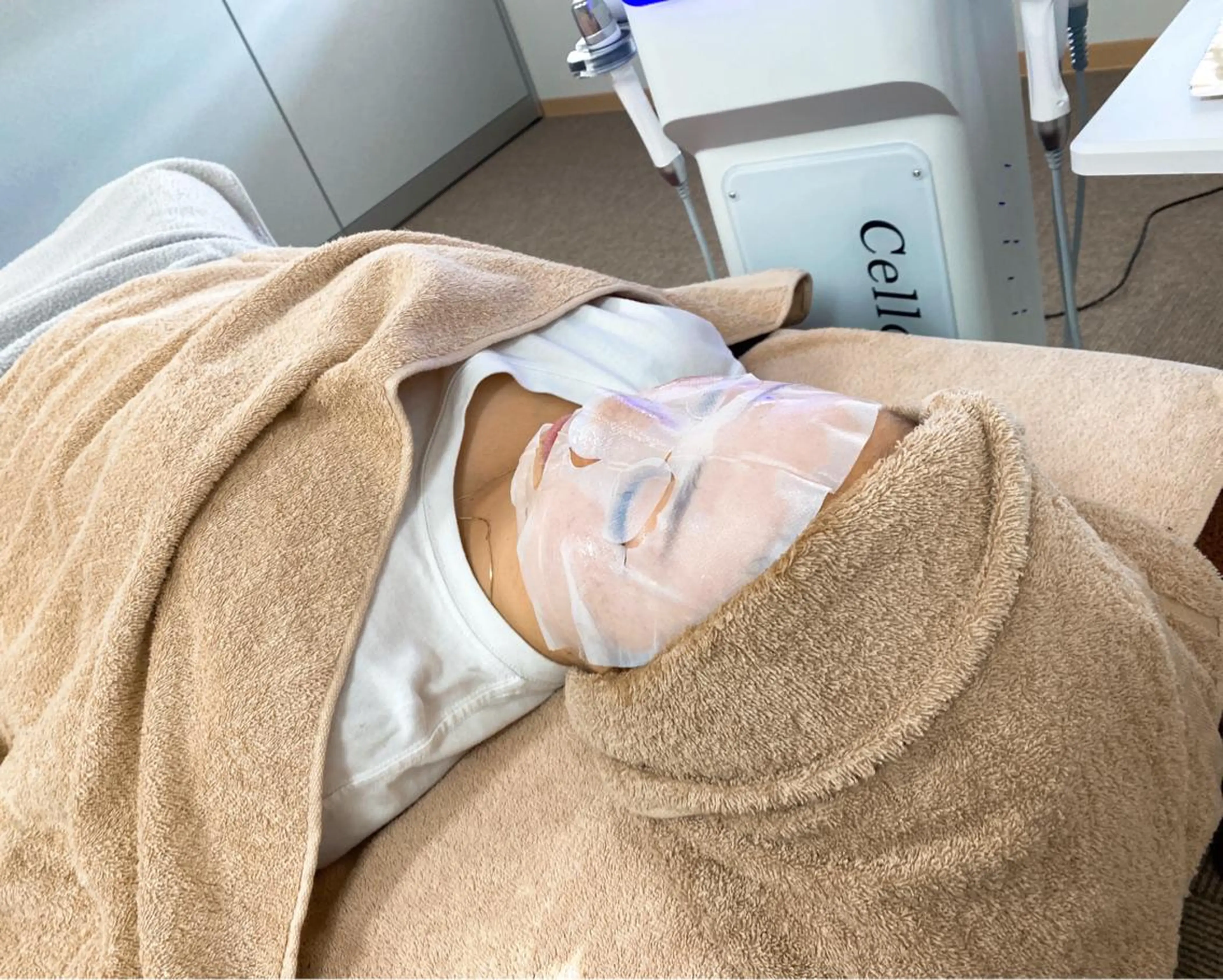 毛穴洗浄×炭酸水素パック×リフトアップ60分の写真