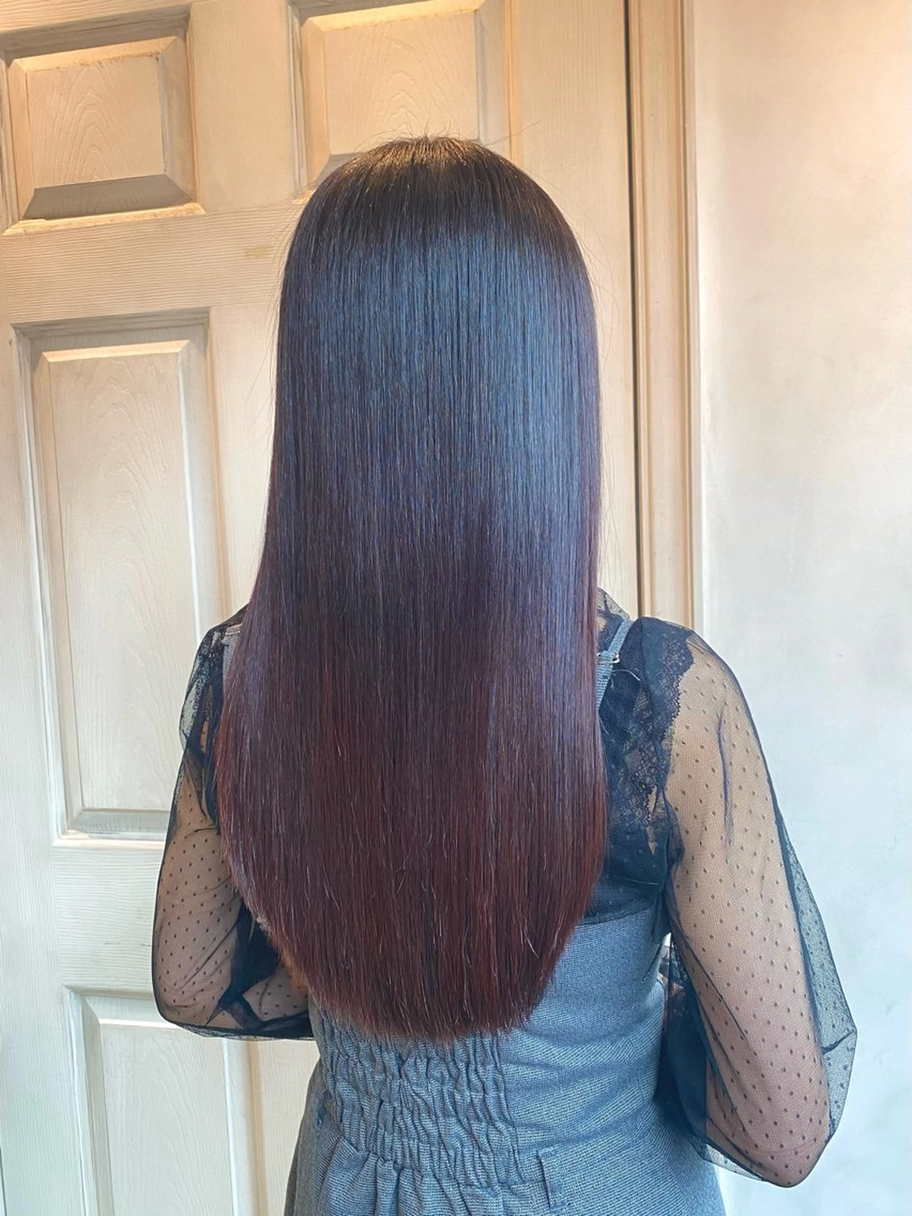 ロング カラー グラデーションカラー レッドカラー ヘアカラー トリートメント 千 田のヘアスタイル