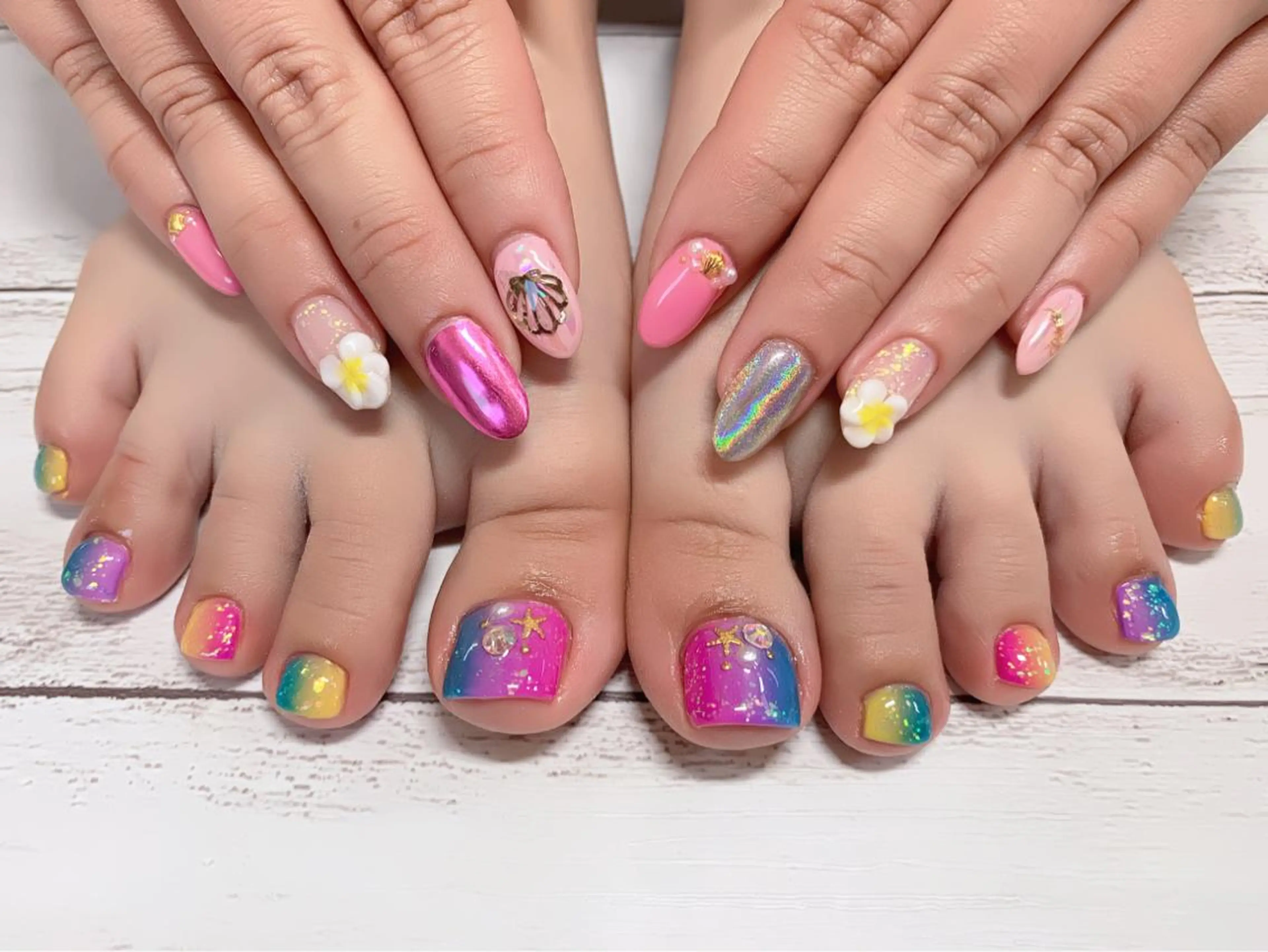 ネイル 菅野 愛花のネイルデザイン