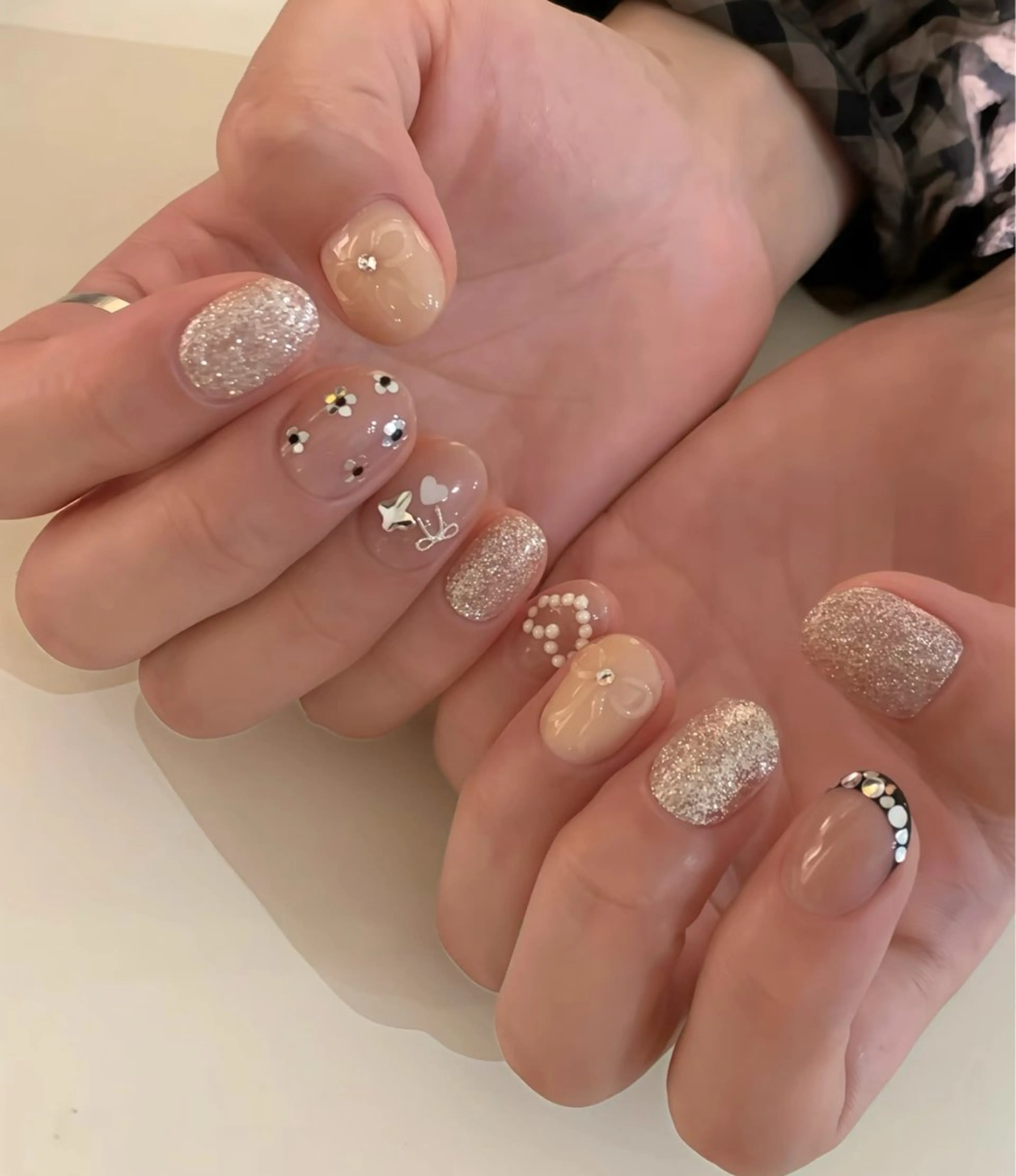 ネイル フットネイル フレンチネイル グラデーション ハート 韓国ネイル ハンドネイル Lynn_ Nailのネイルデザイン