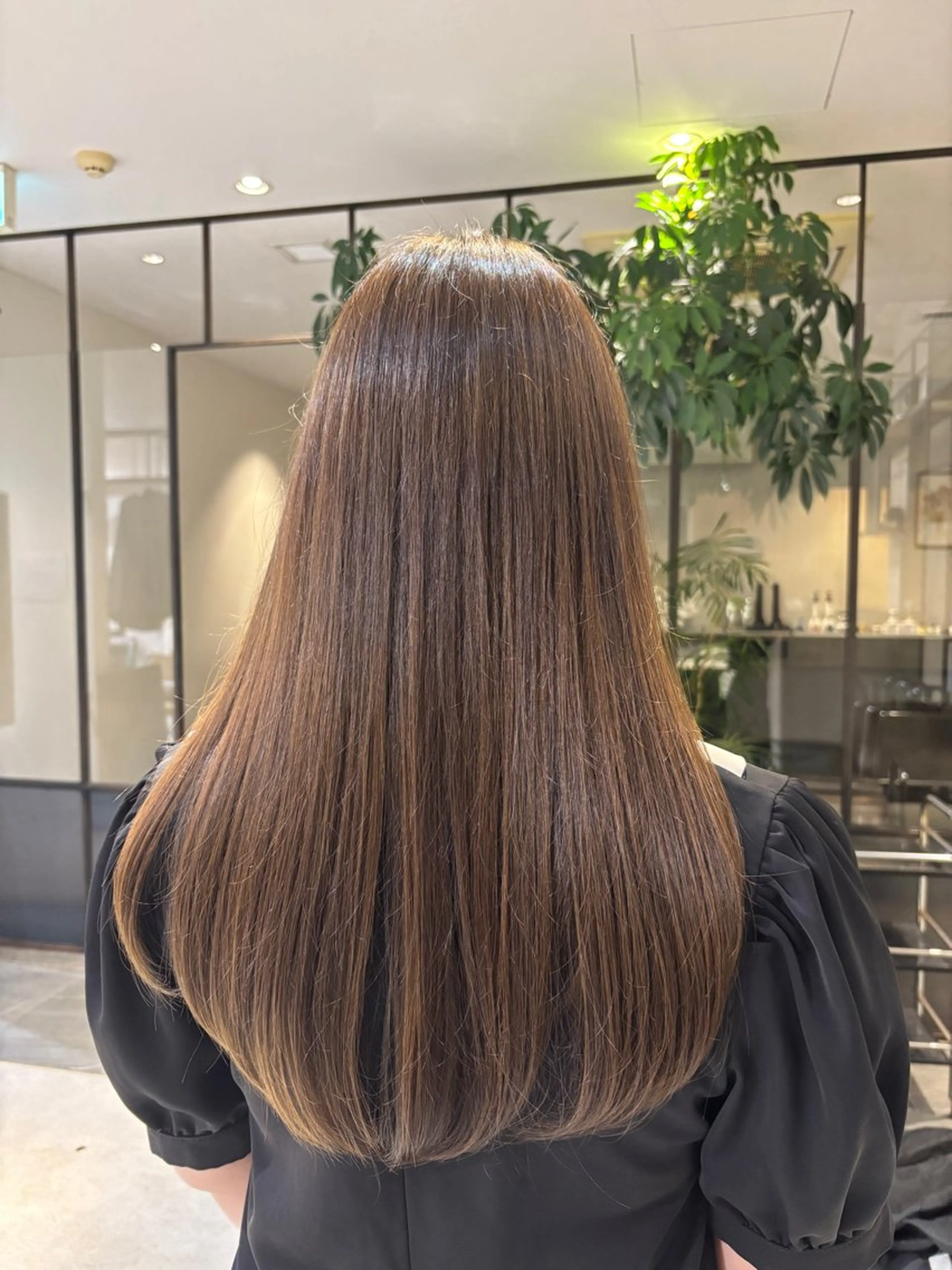 カラー ブリーチ ブラウンカラー ブリーチなしカラー FILMS Rinoのヘアスタイル