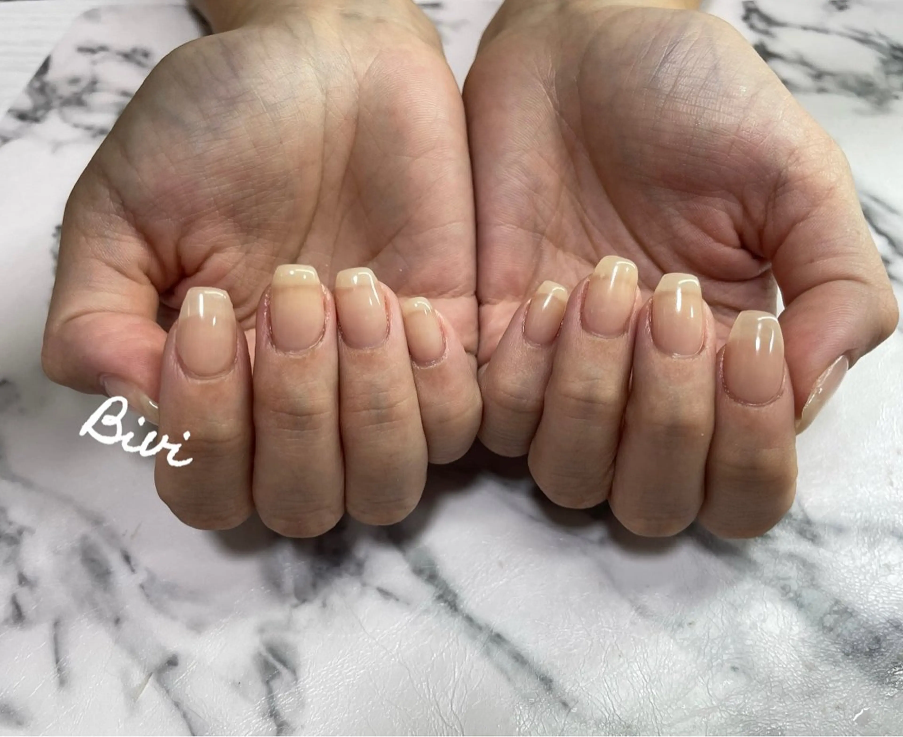 ネイル アートネイル フラッシュネイル ラメ(グリッター) シルバー スクエアネイル ♡Bivi♡自爪に 優しいネイルサロンのネイルデザイン