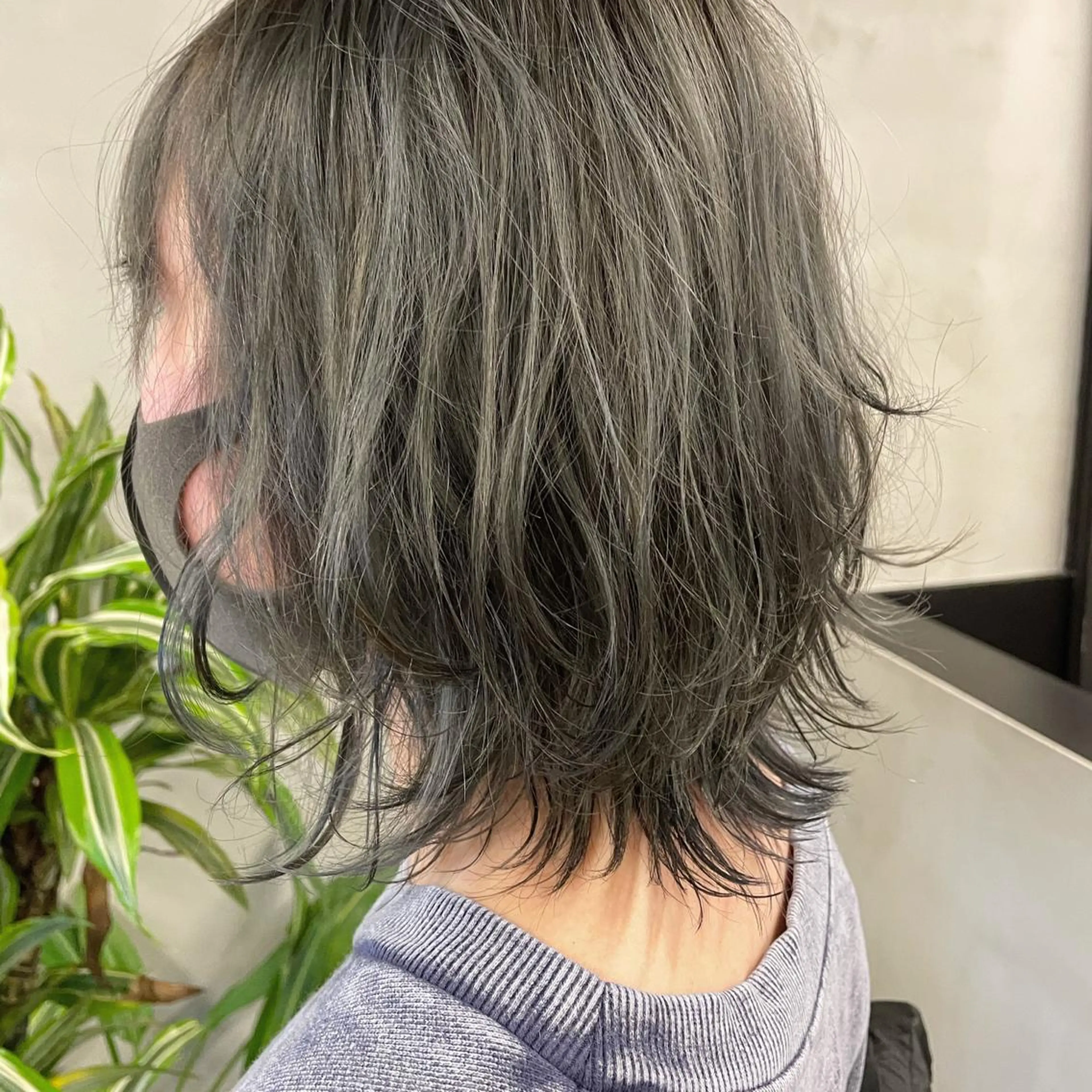 ミディアム カラー グレージュ カーキグレージュ カット ヘアカラー トリートメント tatsumi/ボブ ウルフ/レイヤーのヘアスタイル