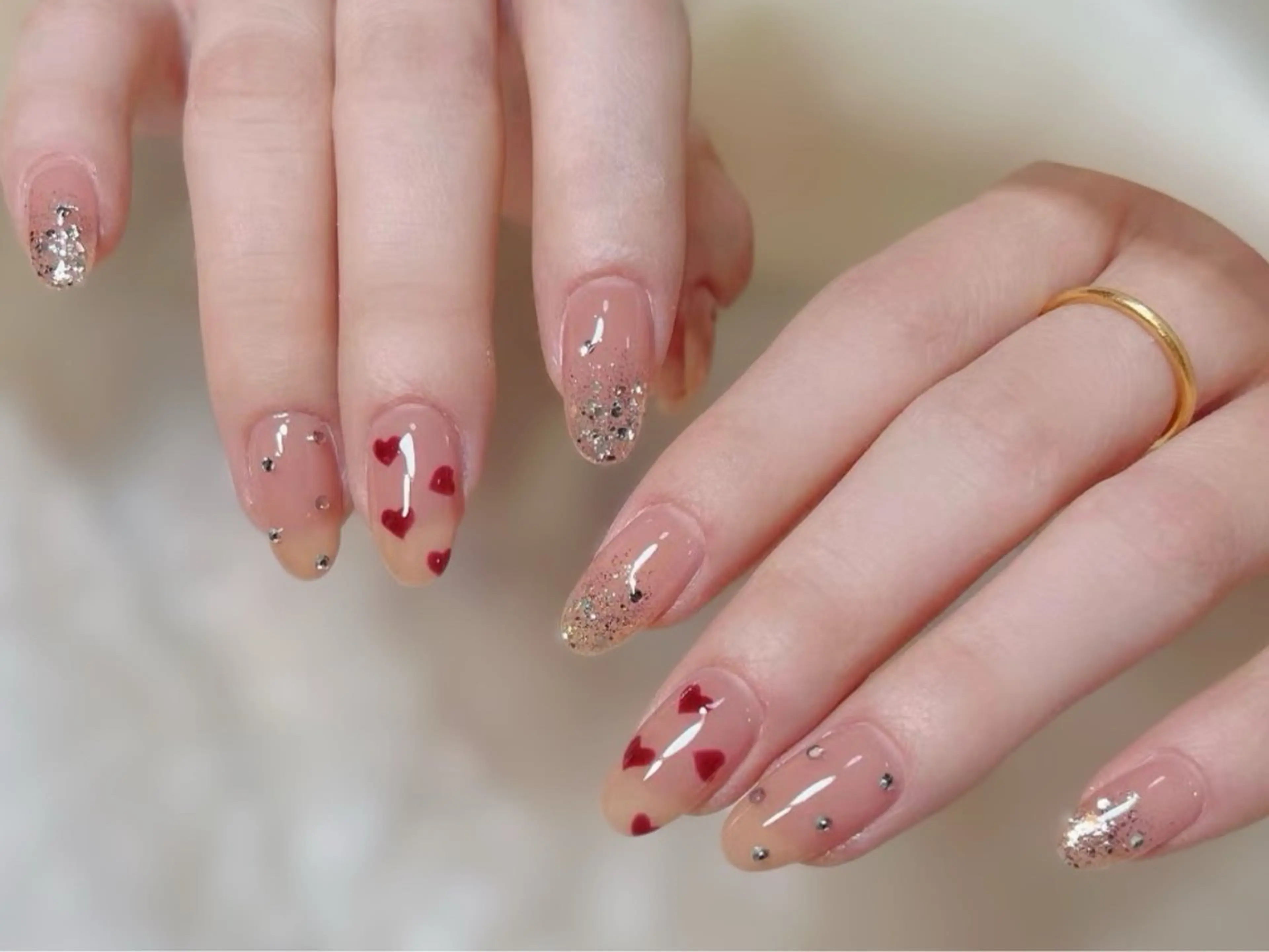 ネイル 桜ネイル フットネイル ジェルネイル 韓国ネイル ラメ(グリッター) ハンドネイル ネイルサロンAiri 長さ出し·シンプルのネイルデザイン