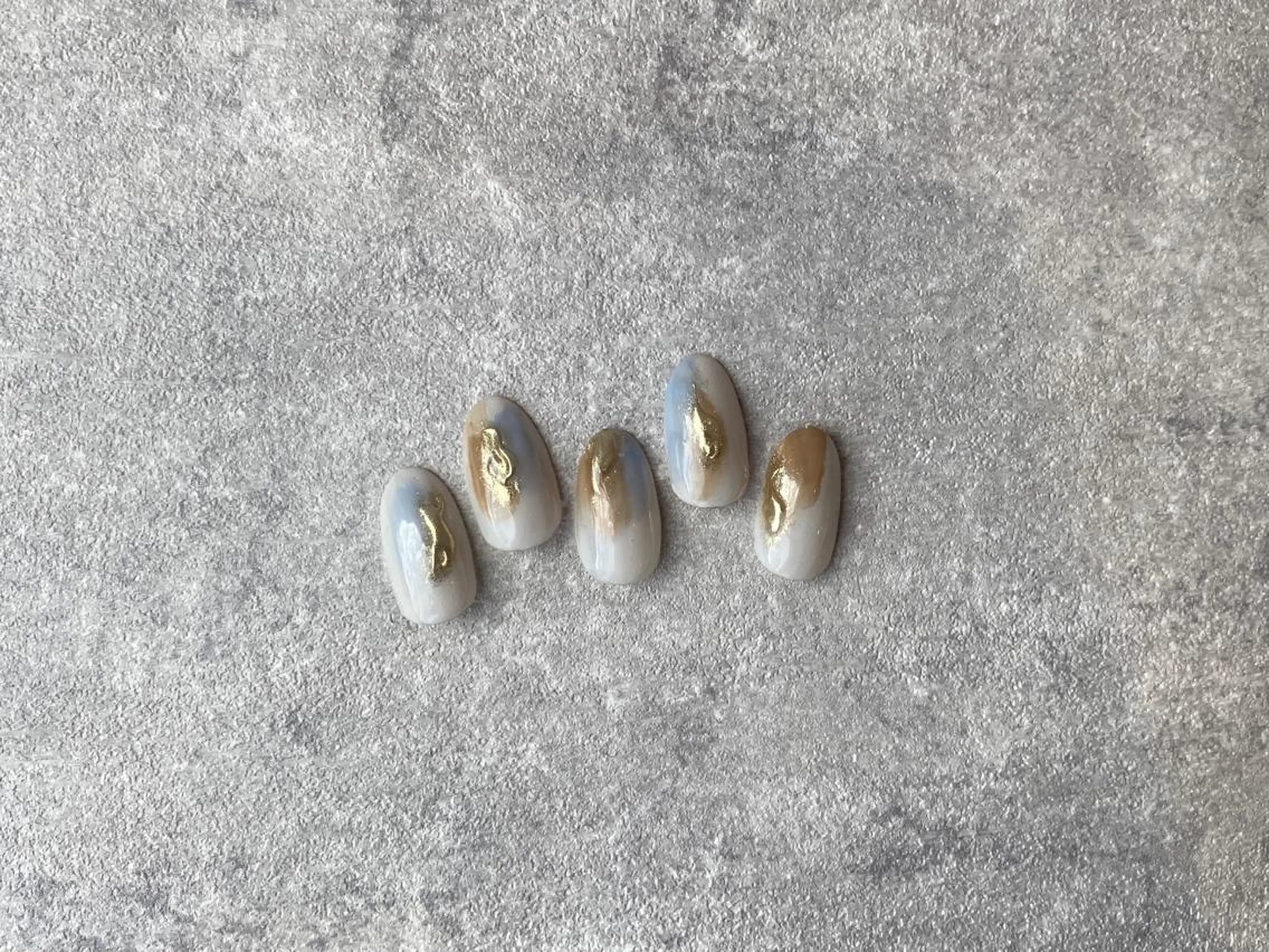 ネイル ハンドネイル NINEnami ニュアンスネイルのネイルデザイン