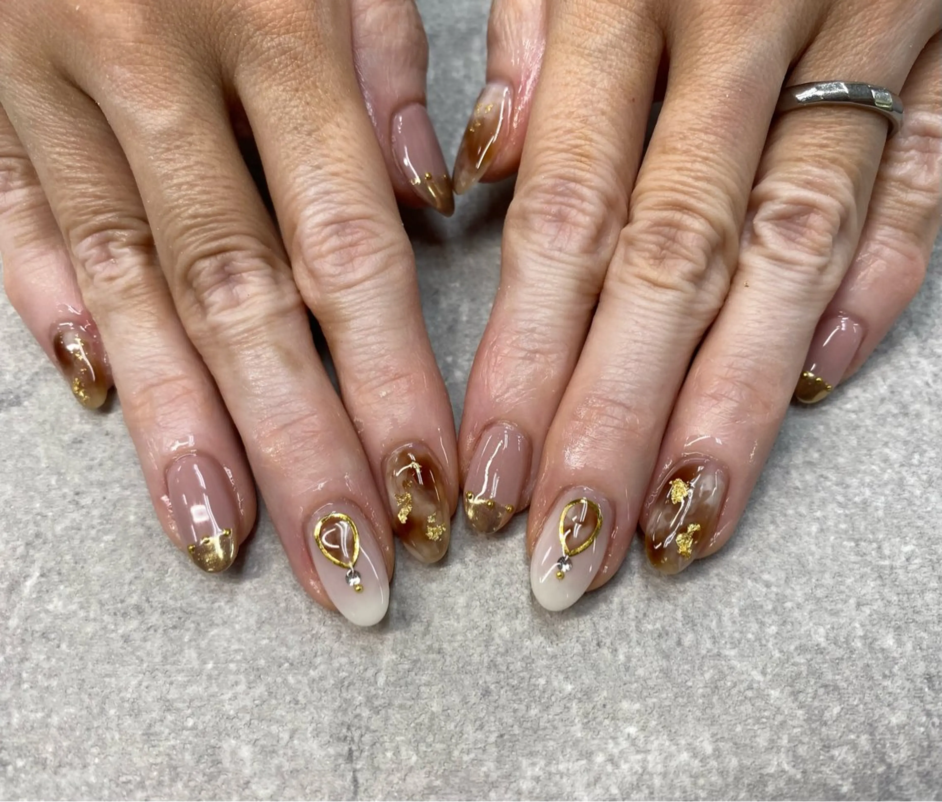 ネイル フットネイル フレンチネイル グラデーション キラキラネイル 韓国ネイル ハンドネイル okada kannaのネイルデザイン