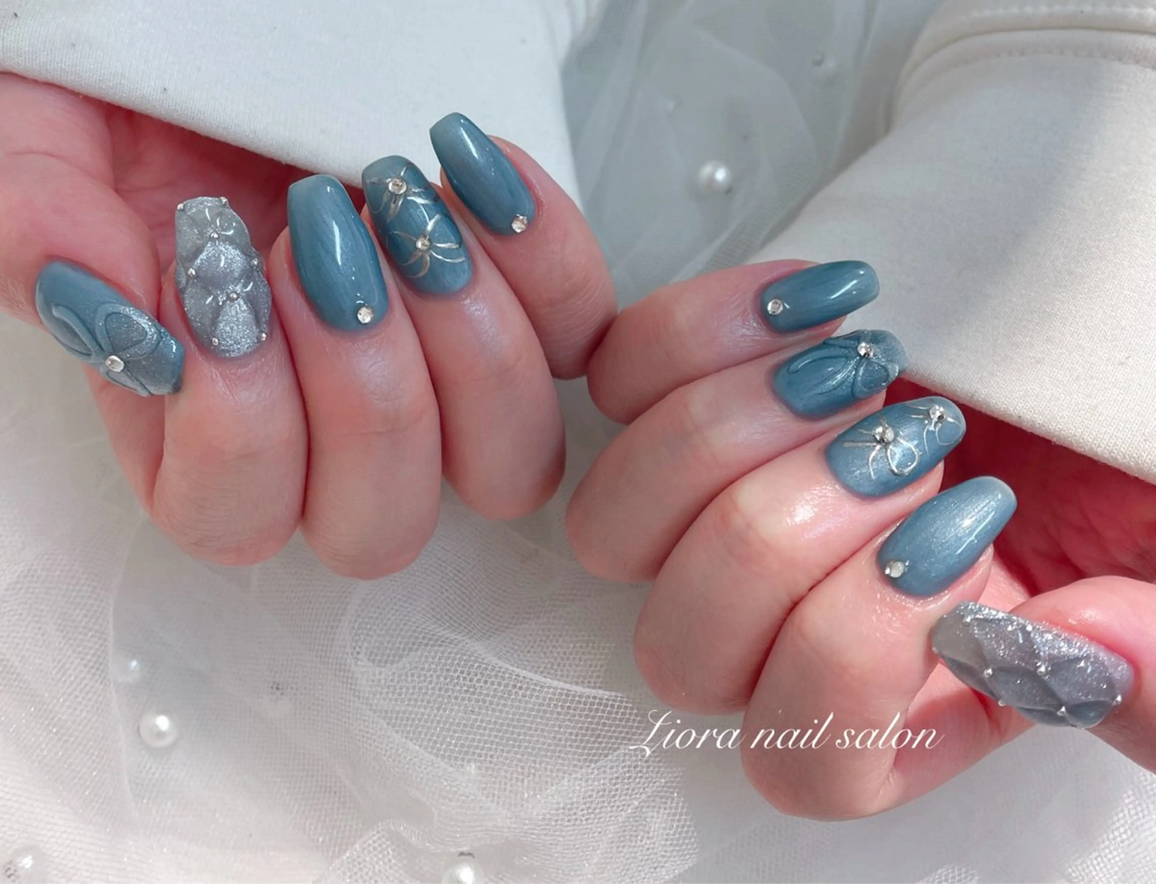 ネイル フレンチネイル ジェルネイル ガーリー グラデーション キラキラネイル ハンドネイル Liora nail 1のネイルデザイン