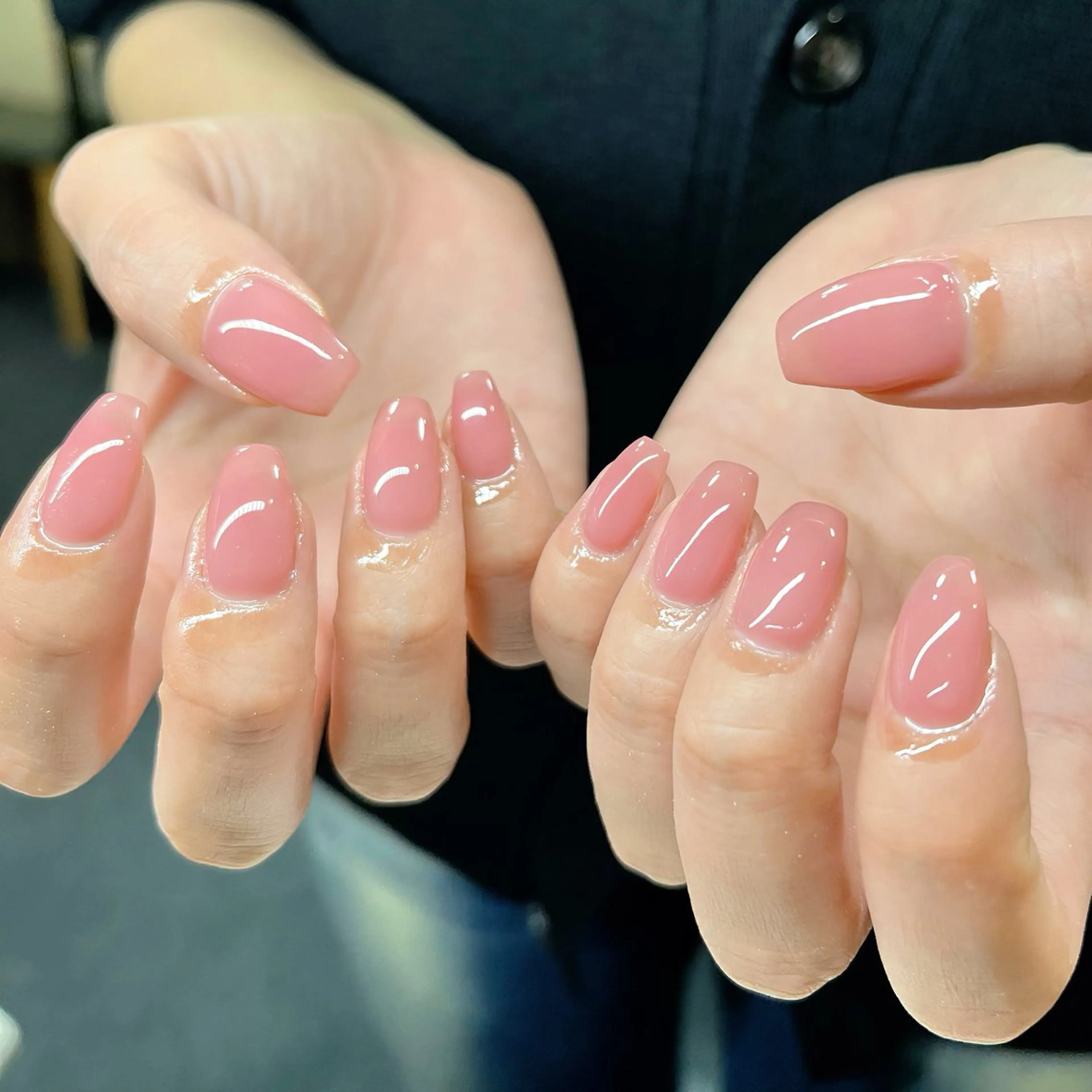 ネイル 氷ネイル・うるうるネイル オフィスネイル ワンカラーネイル ハンドネイル ハンドケア 🫧OPELIA NAIL渋谷🫧のネイルデザイン