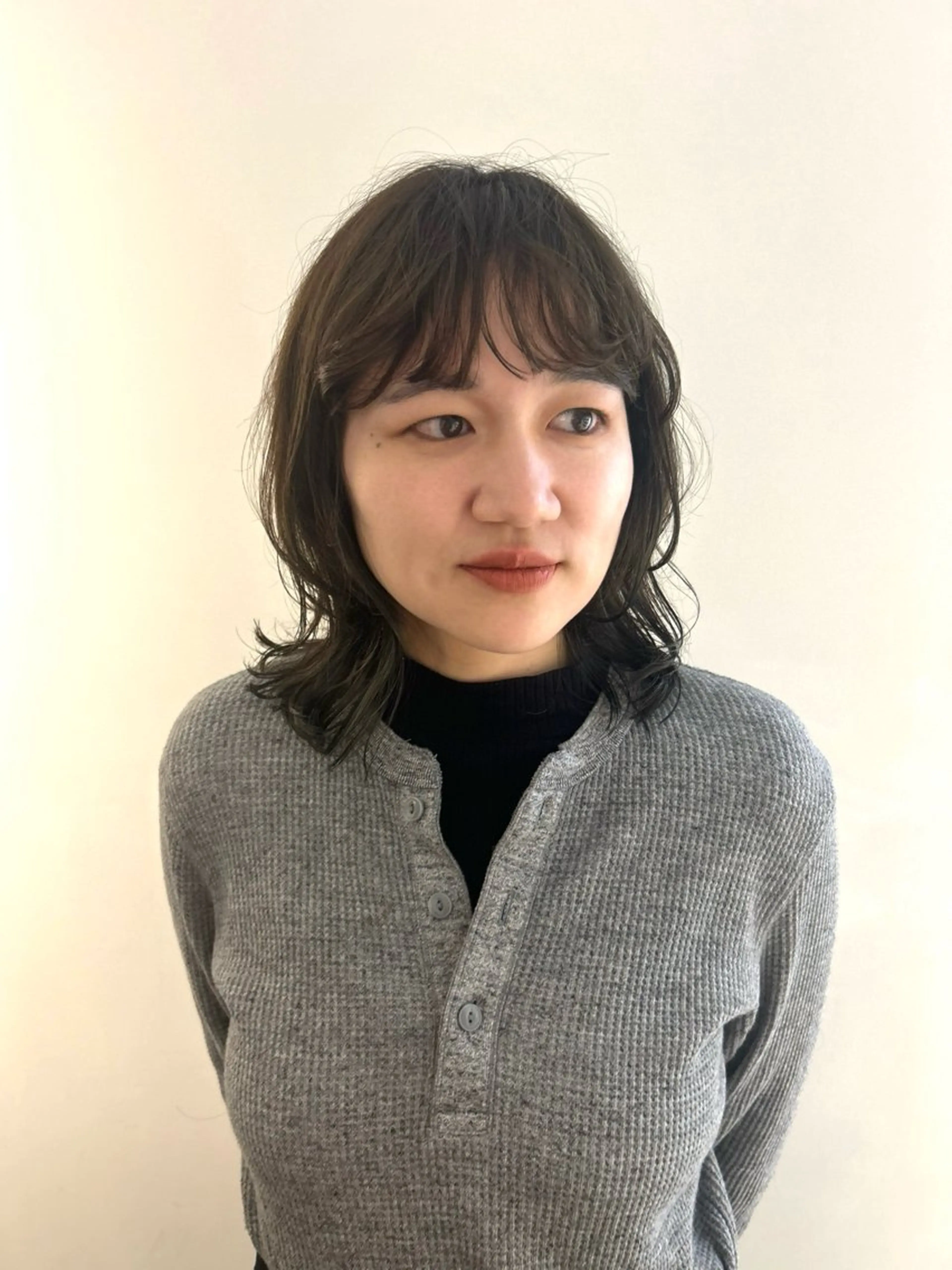 ミディアム Ata.所属・kubo nozomiのヘアスタイル