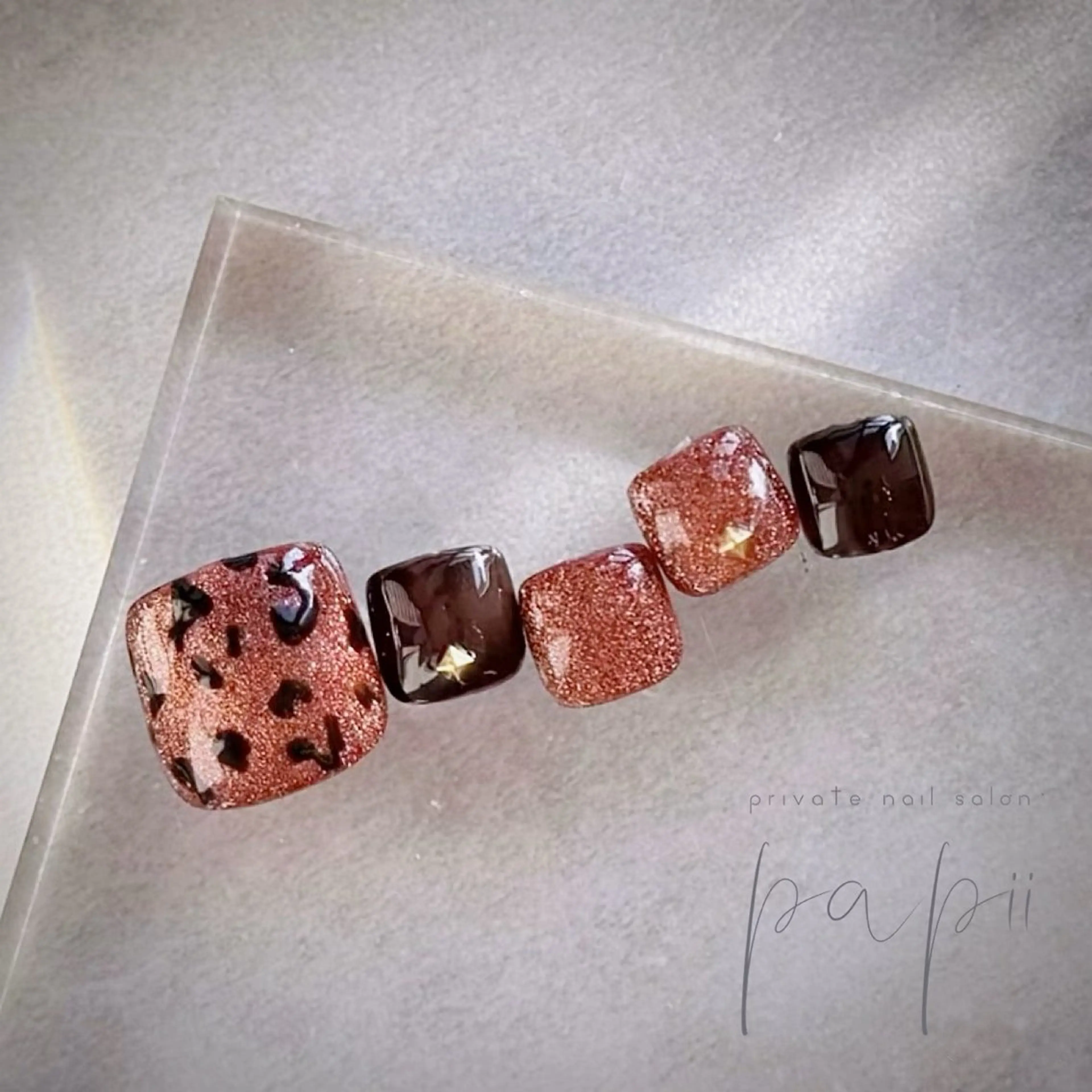 ネイル アニマル柄 マグネットネイル シンプルネイル フットネイル private nail salon papii所属・papii☆ kurodaのネイルデザイン