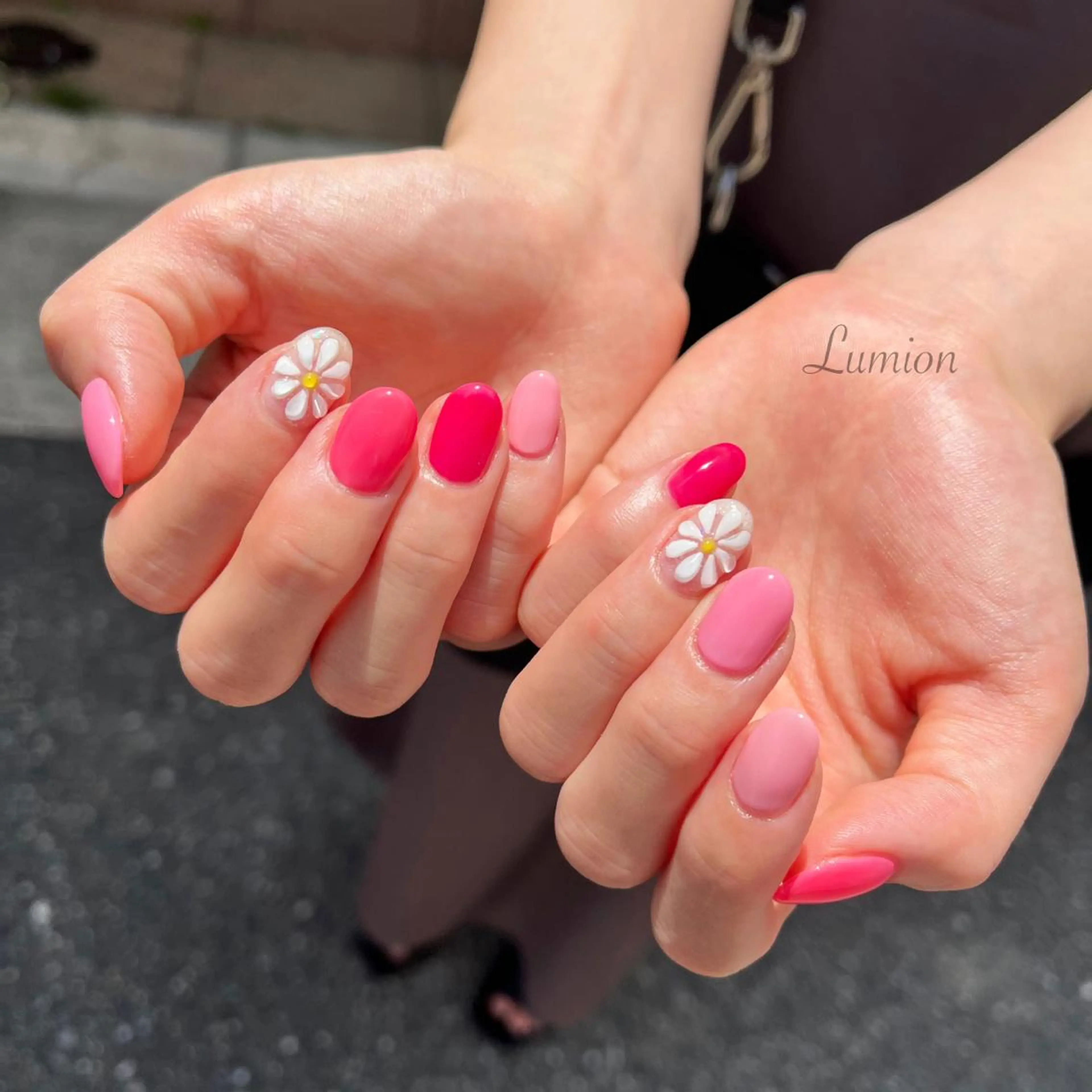 他店オフ、お好きなアート２本、丁寧ケア付きワンカラーorグラデーション ※出来ないデザインもございます。の写真