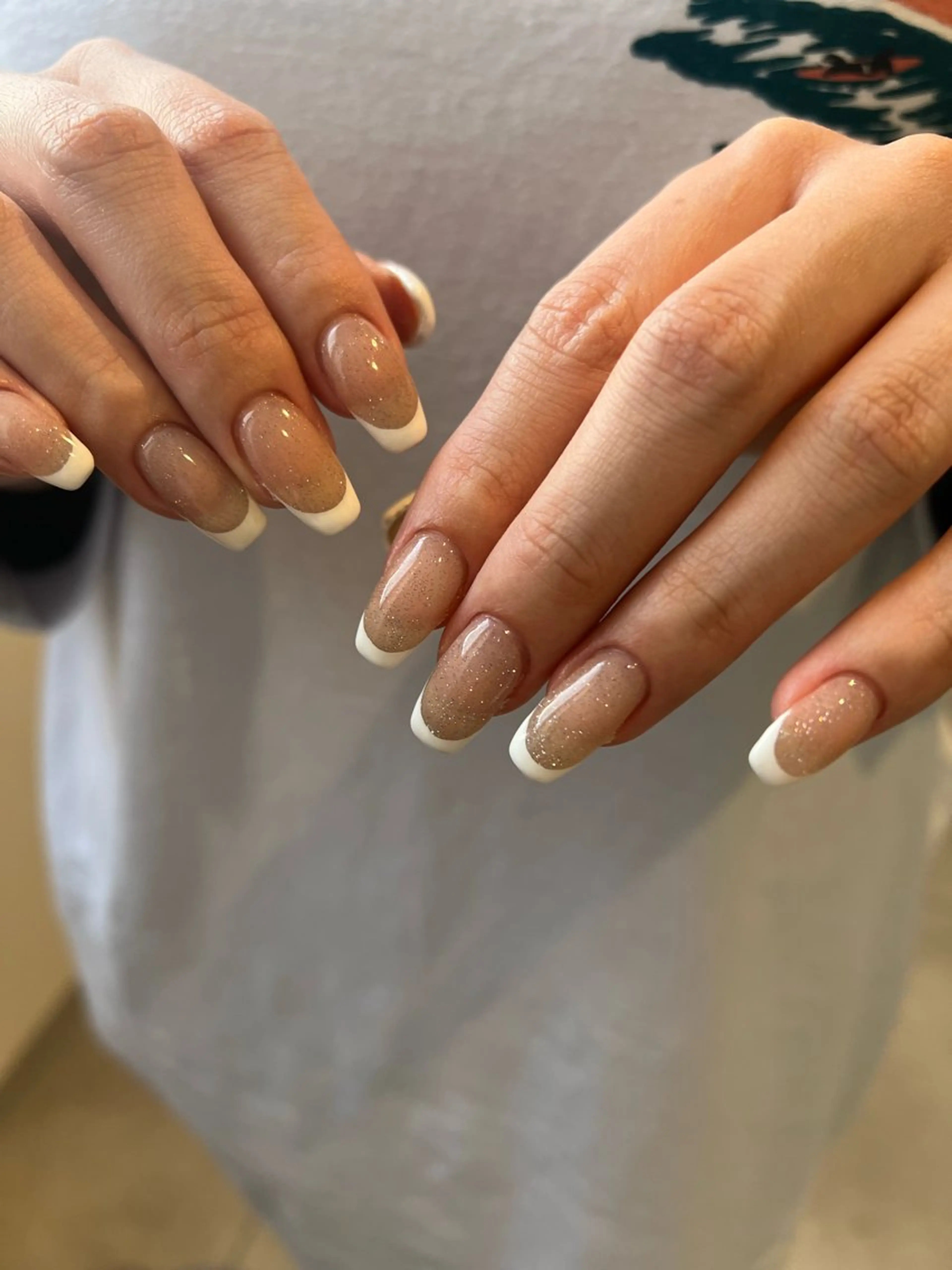 ハンドジェルネイル✨カラーグラデーションorラメグラデーションorフレンチ(クリアベース)¥6000の写真