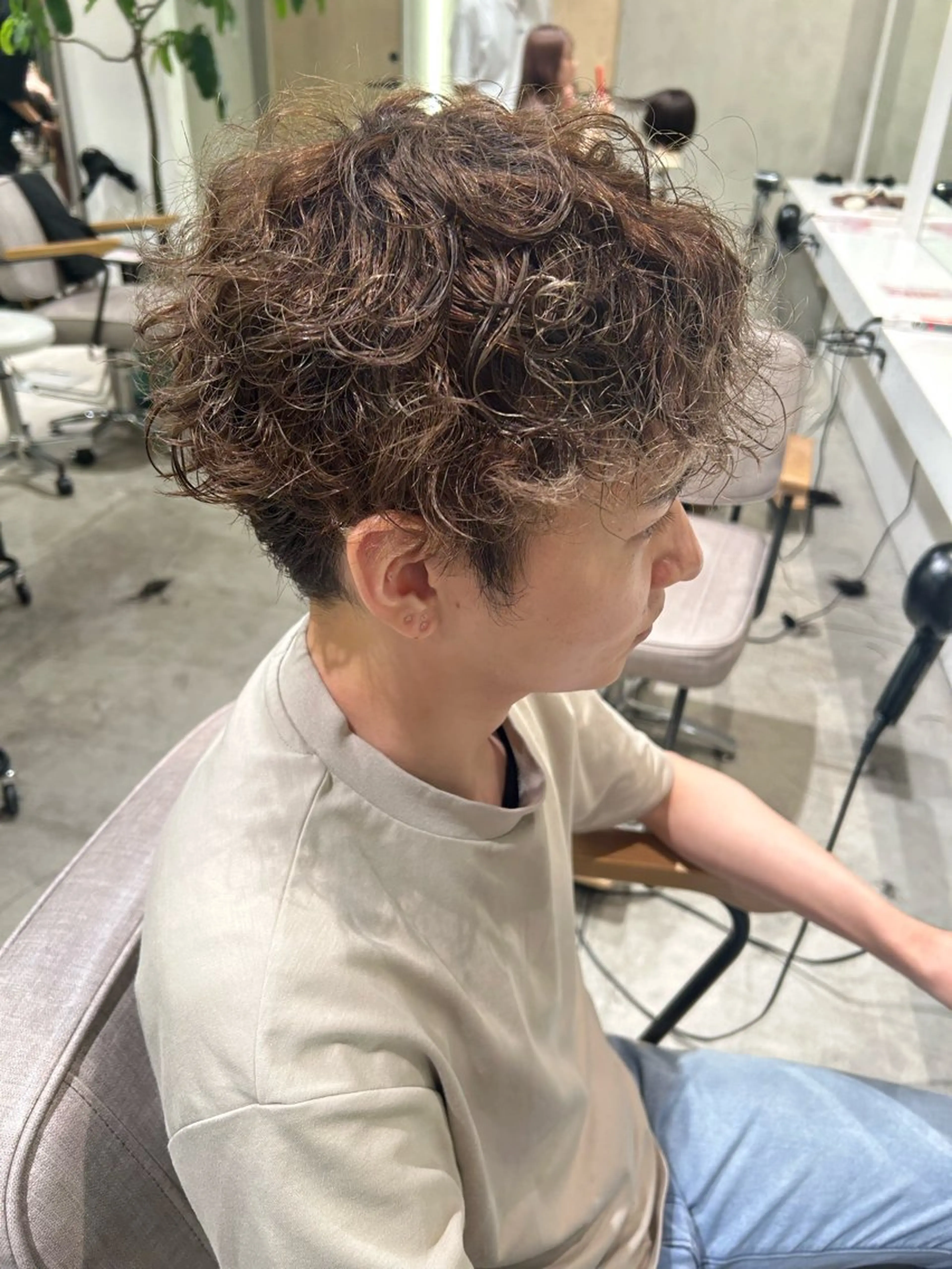 パーマ メンズ メンズパーマ スパイラルパーマ 結衣/ 透明感カラー🎀のヘアスタイル