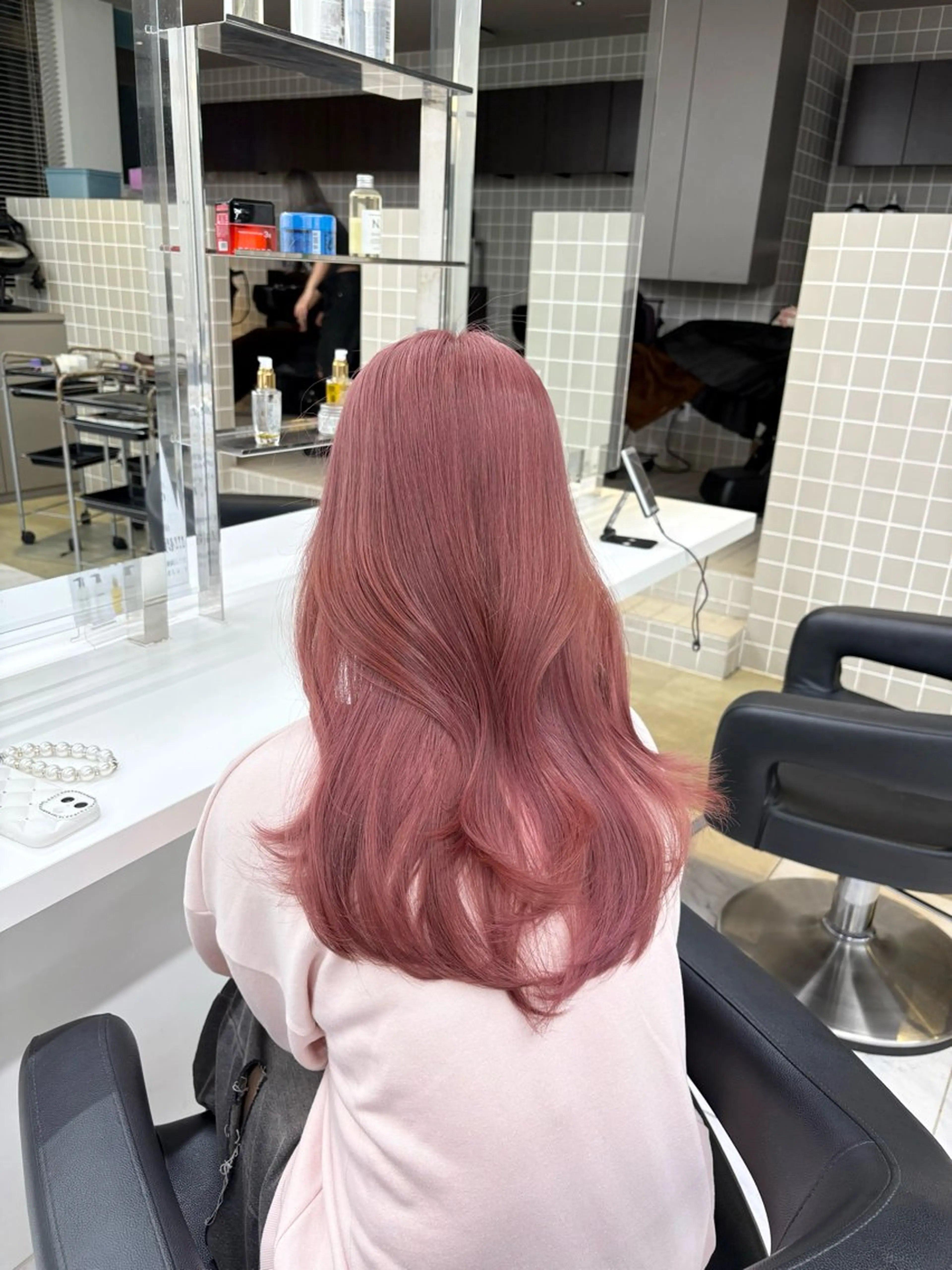 セミロング カラー ヘアカラー トリートメント 透明感ベージュ🤎 ナチュラルレイヤーのヘアスタイル