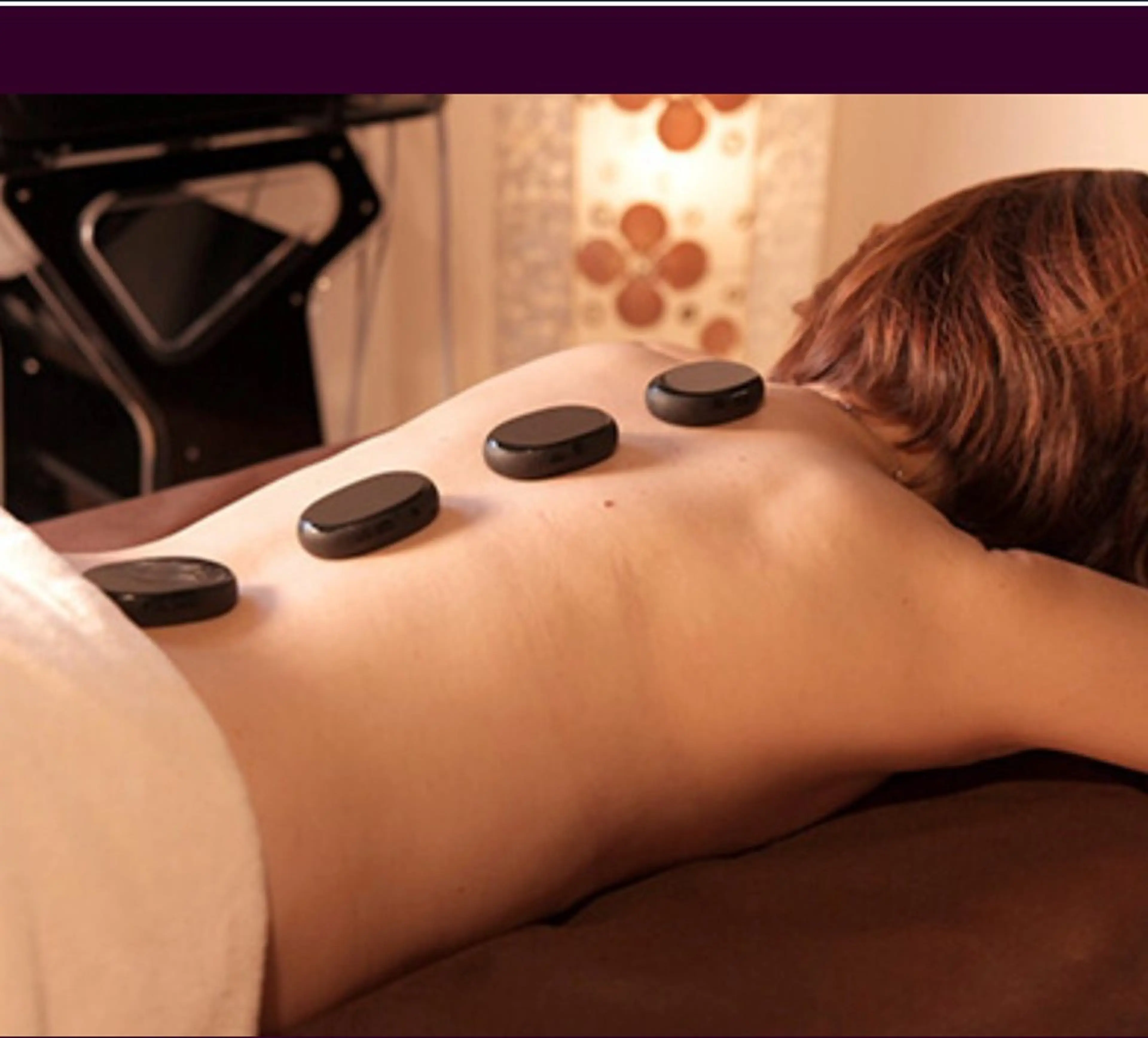 ホットストーンマッサージ60分【フットバス付】の写真