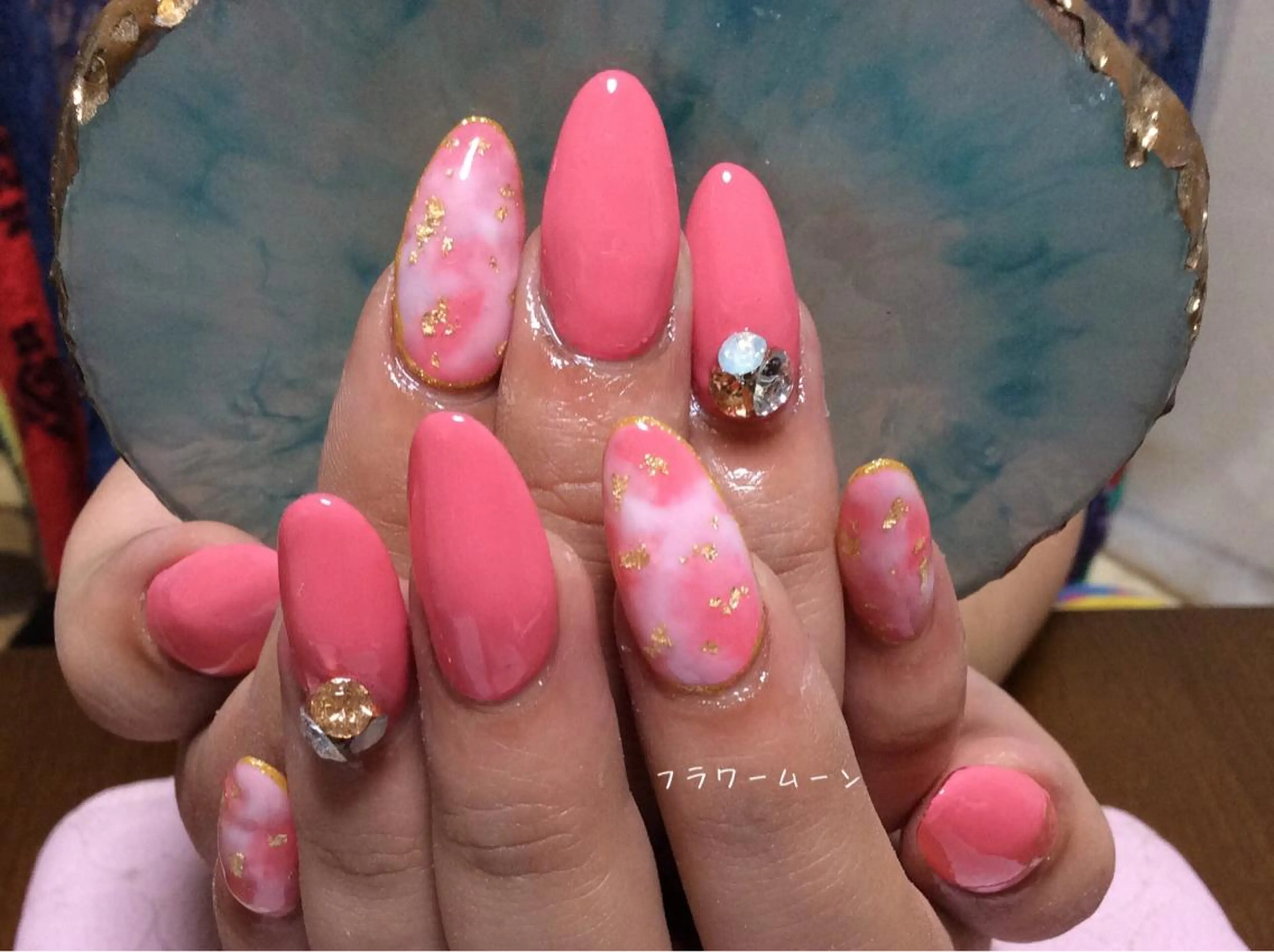 ネイル フラワー ムーンのネイルデザイン