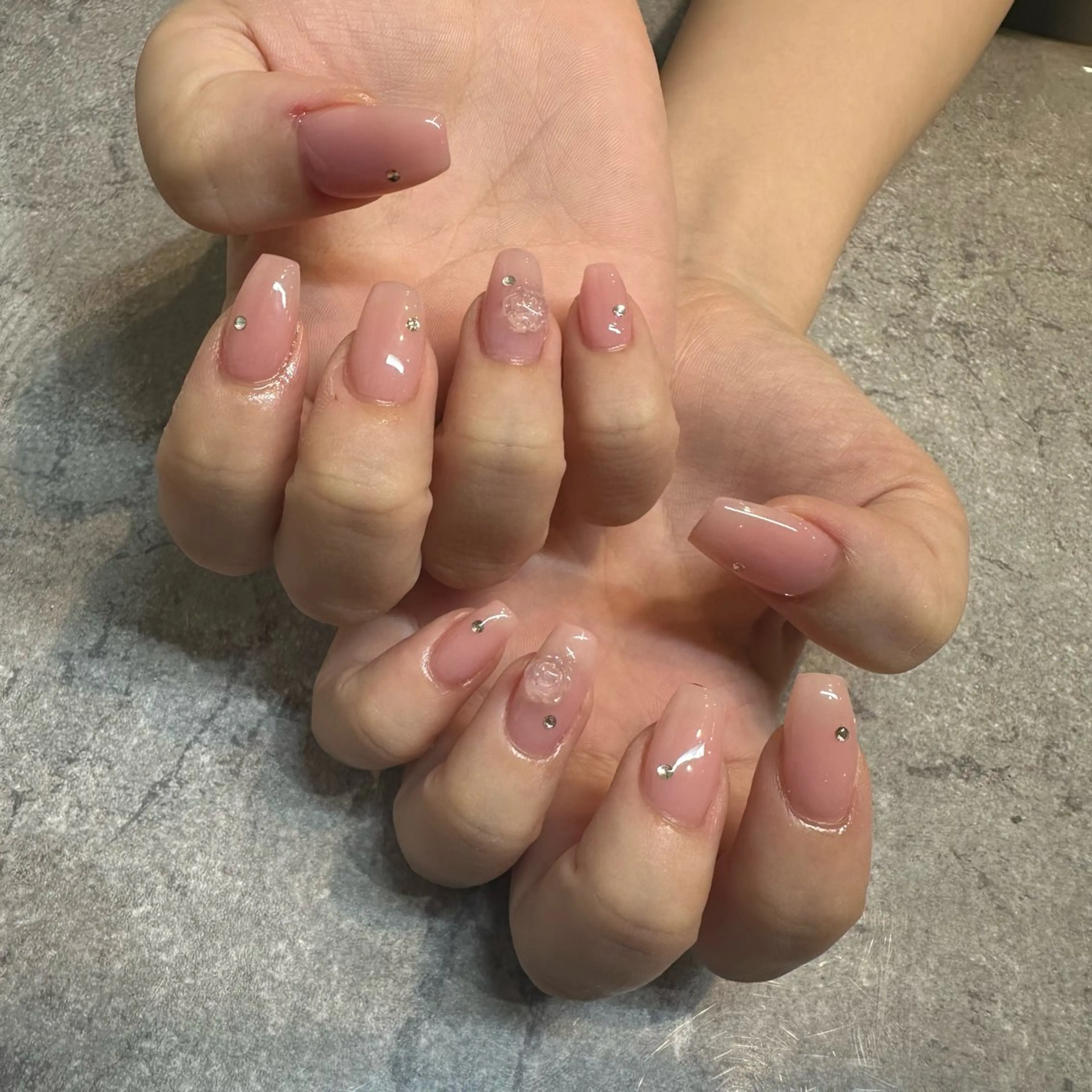 ネイル nami🐰🎀 堺筋本町ネイルサロンのネイルデザイン