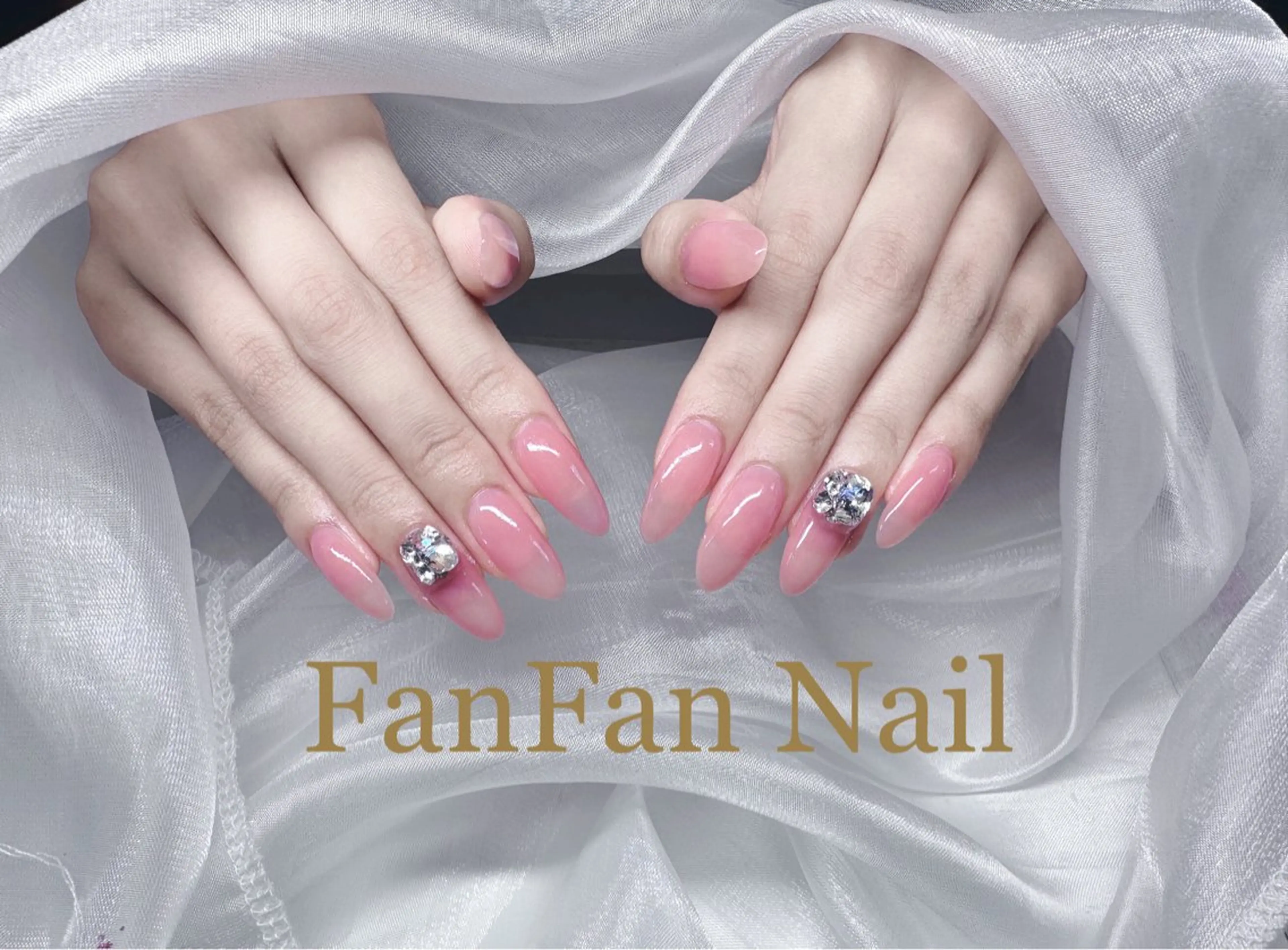 ネイル アートネイル オーロラネイル ガーリー キラキラネイル 韓国ネイル ハンドネイル KaKa FanFanNailのネイルデザイン