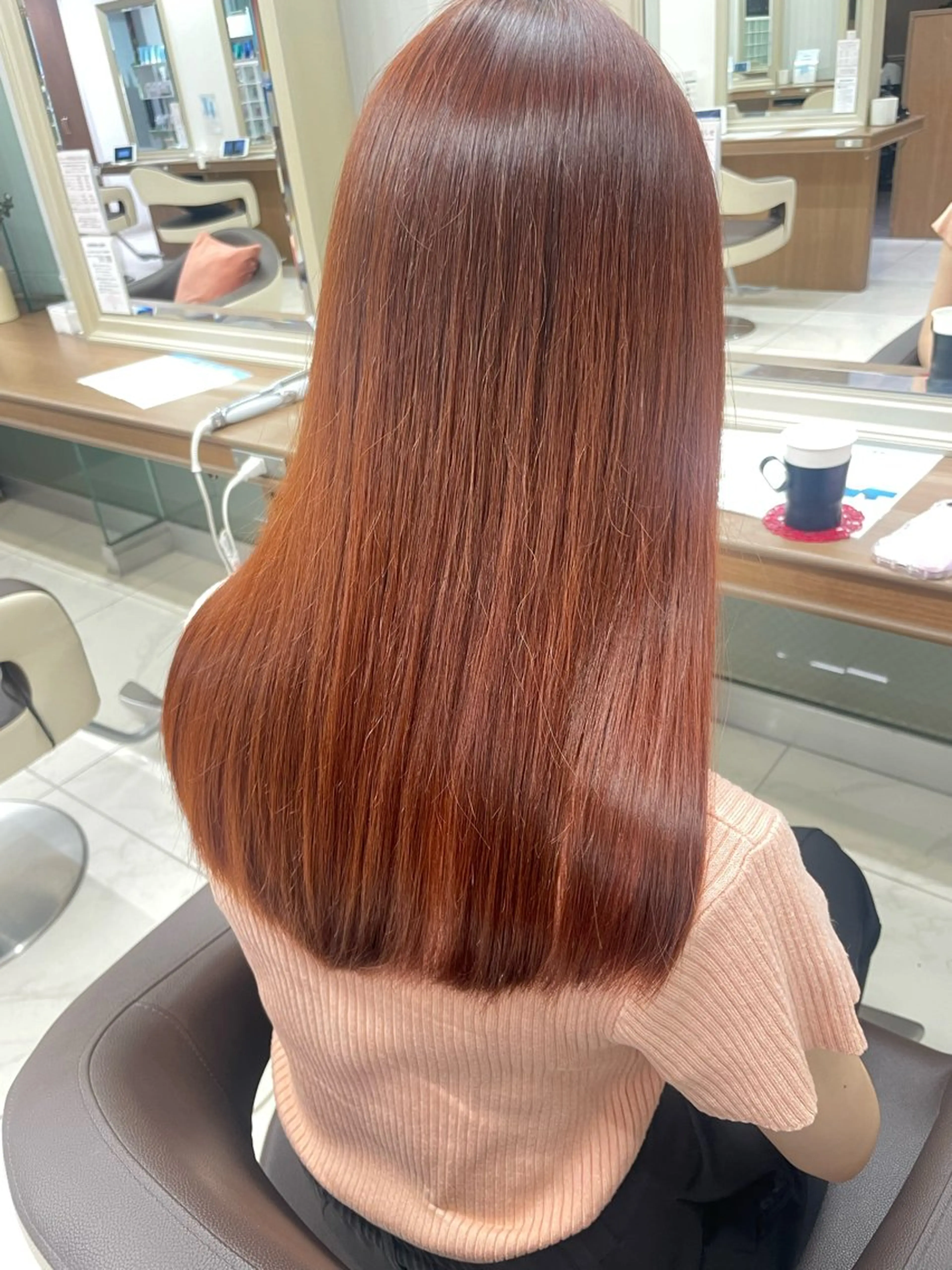 カラー 小池 絢女のヘアスタイル