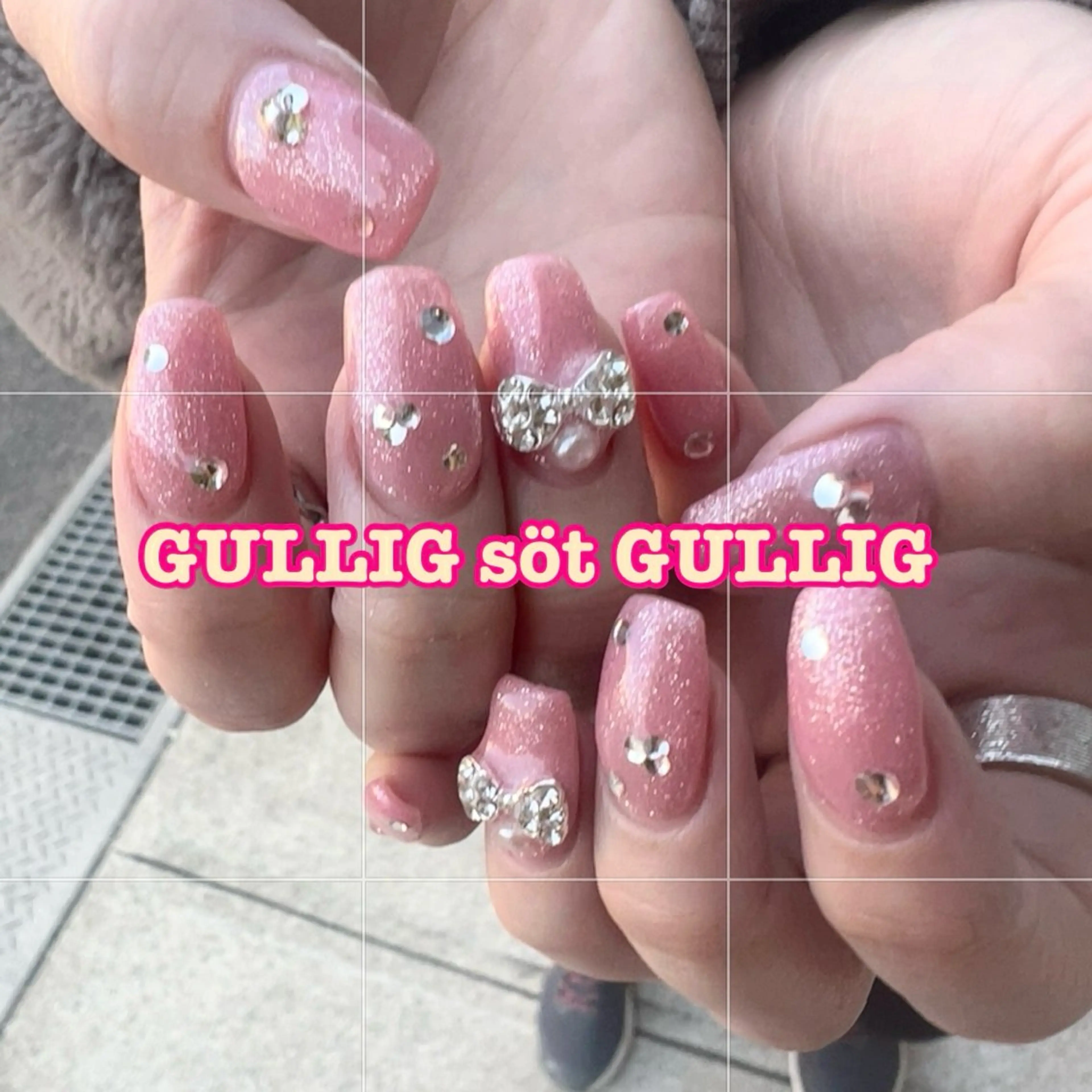 ネイル ハンドネイル フットネイル GULLIG söt GULLIGのネイルデザイン